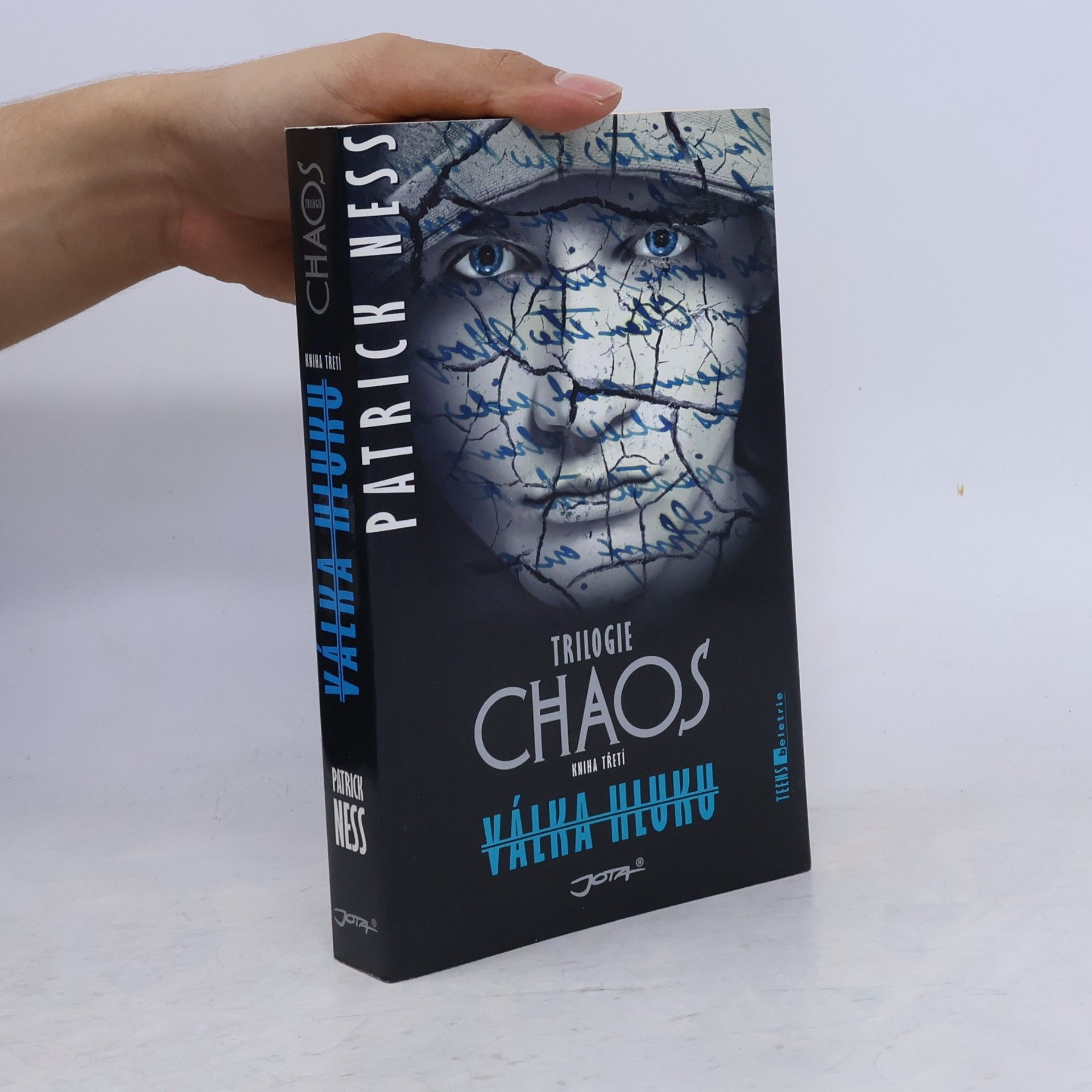 Patrick Ness Chaos : trilogie. Kniha třetí, Válka Hluku