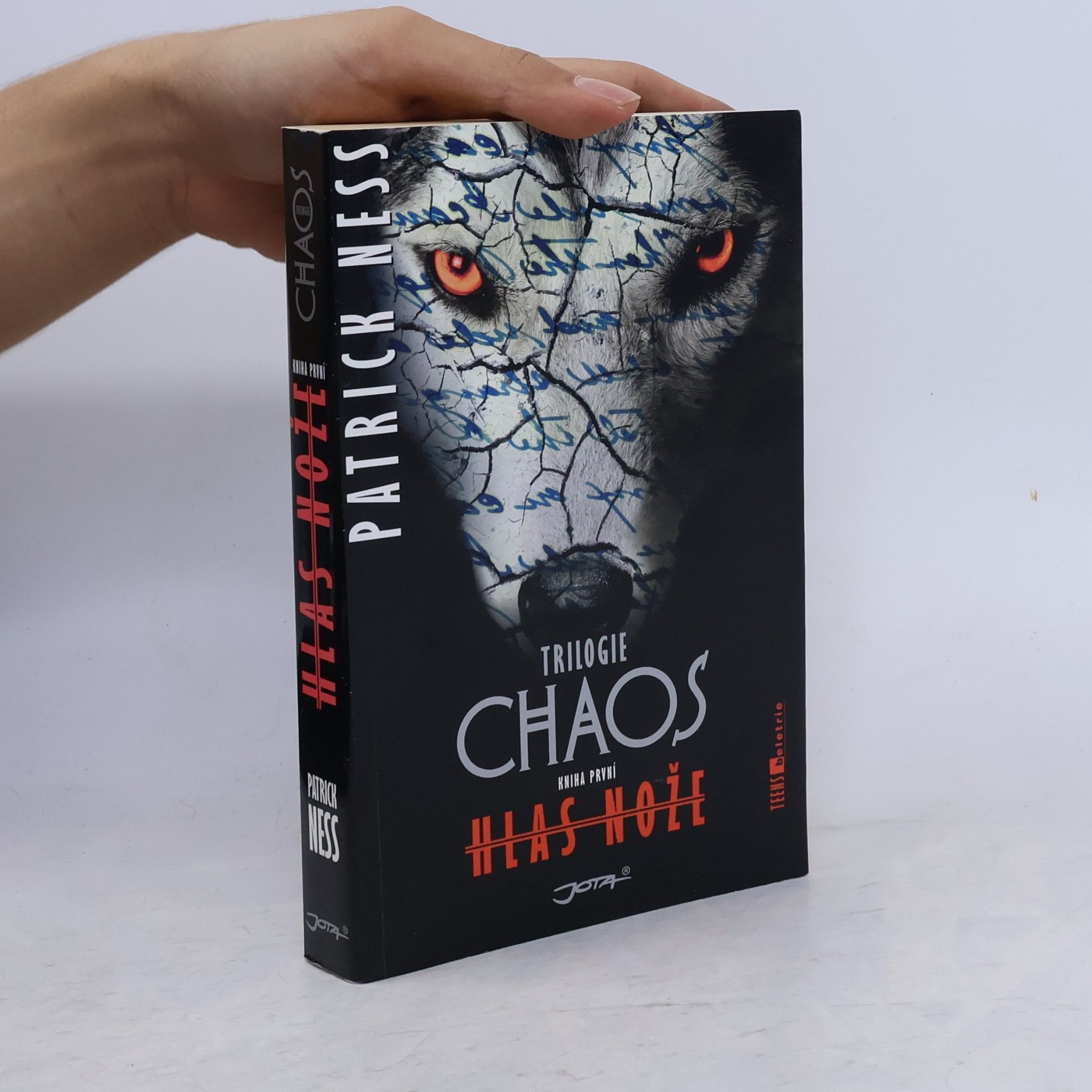 Patrick Ness Chaos. Kniha první. Hlas nože