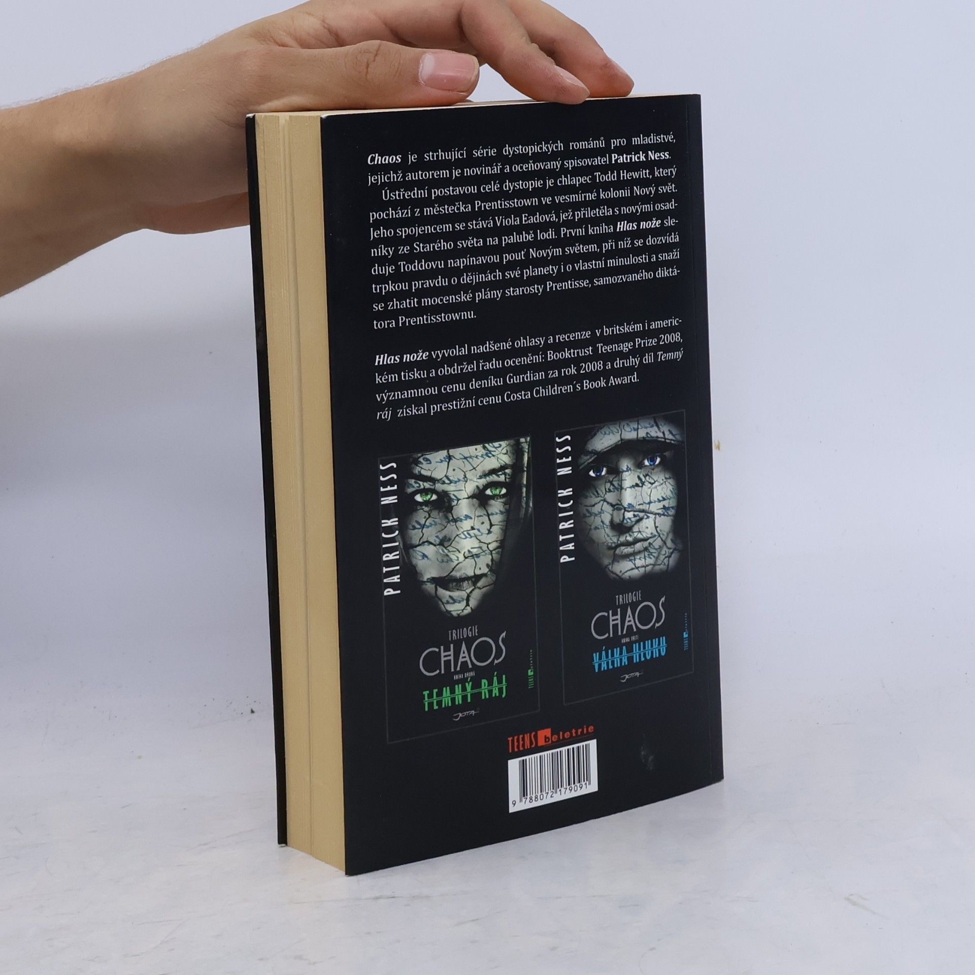 Patrick Ness Chaos. Kniha první. Hlas nože