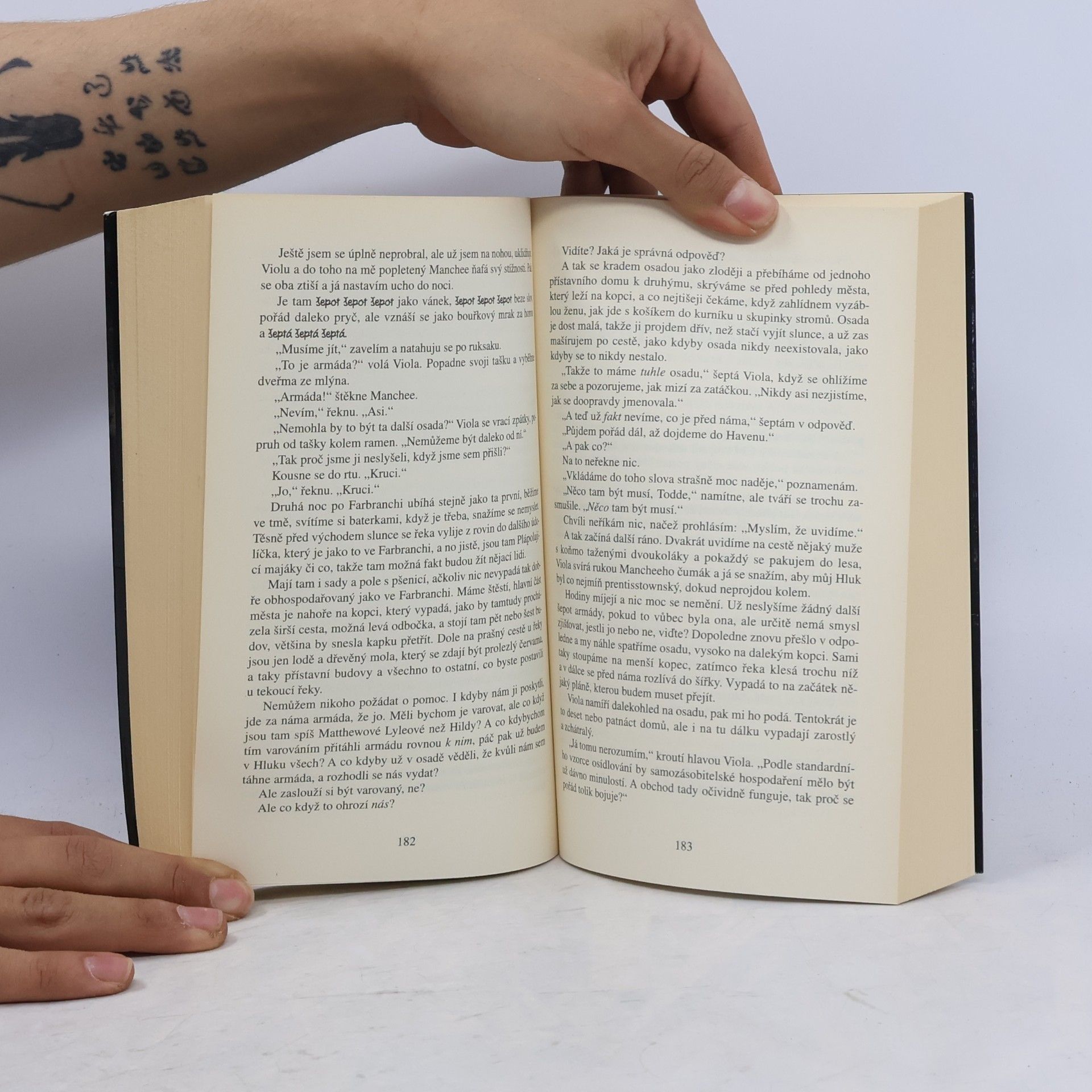 Patrick Ness Chaos. Kniha první. Hlas nože