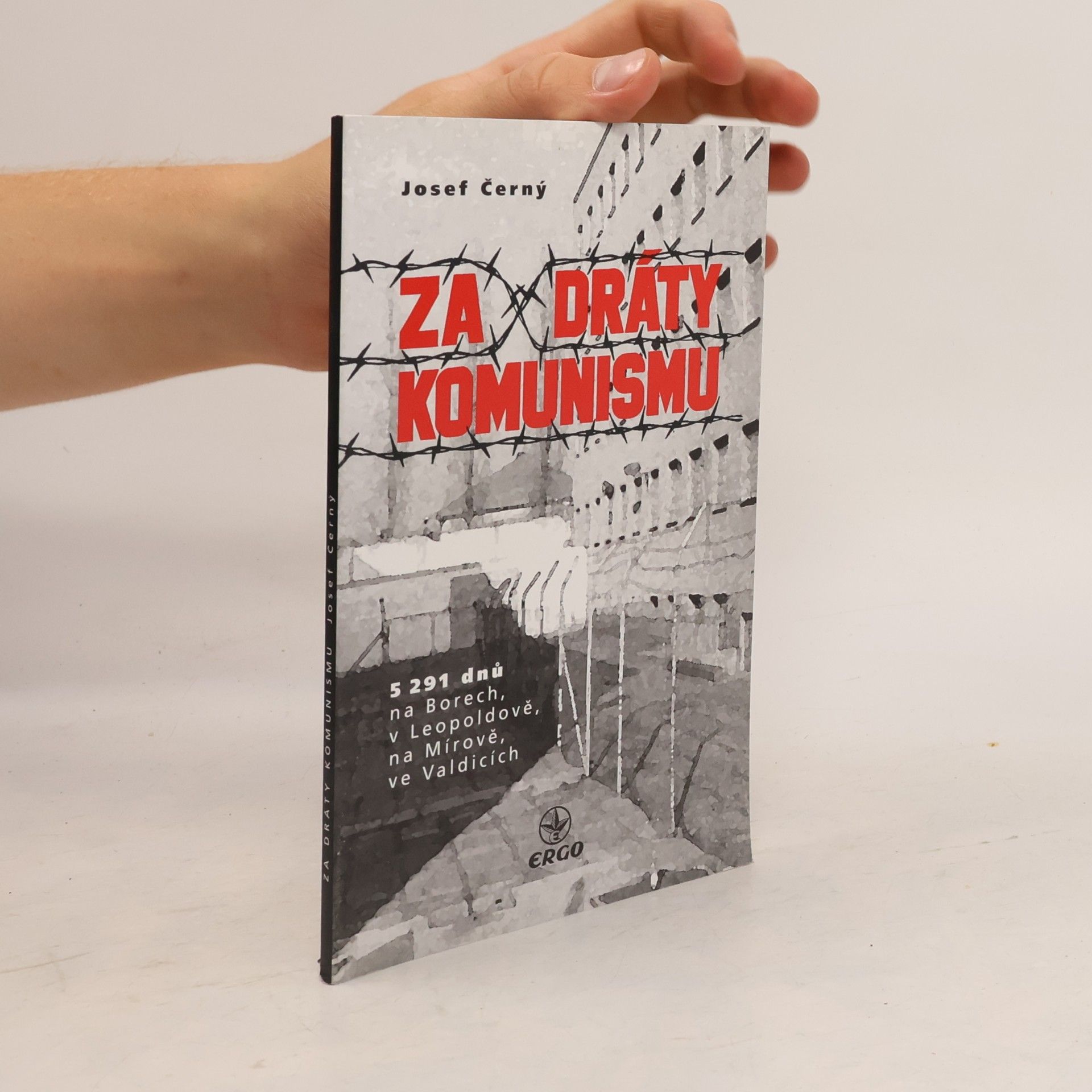 Za dráty komunismu