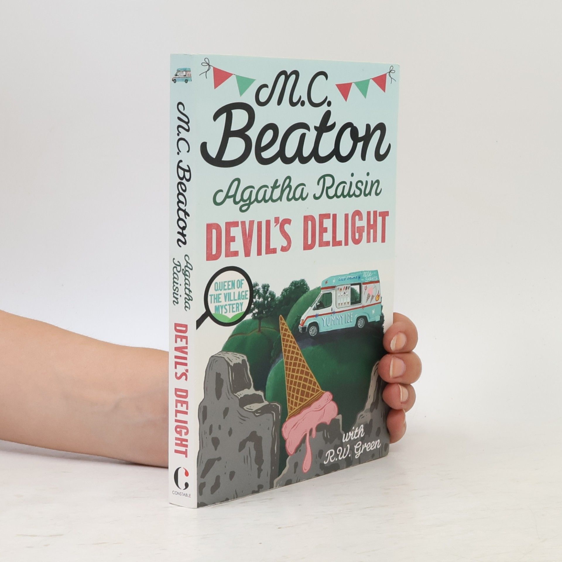 M. C. Beaton Agatha Raisin: Devil's Delight