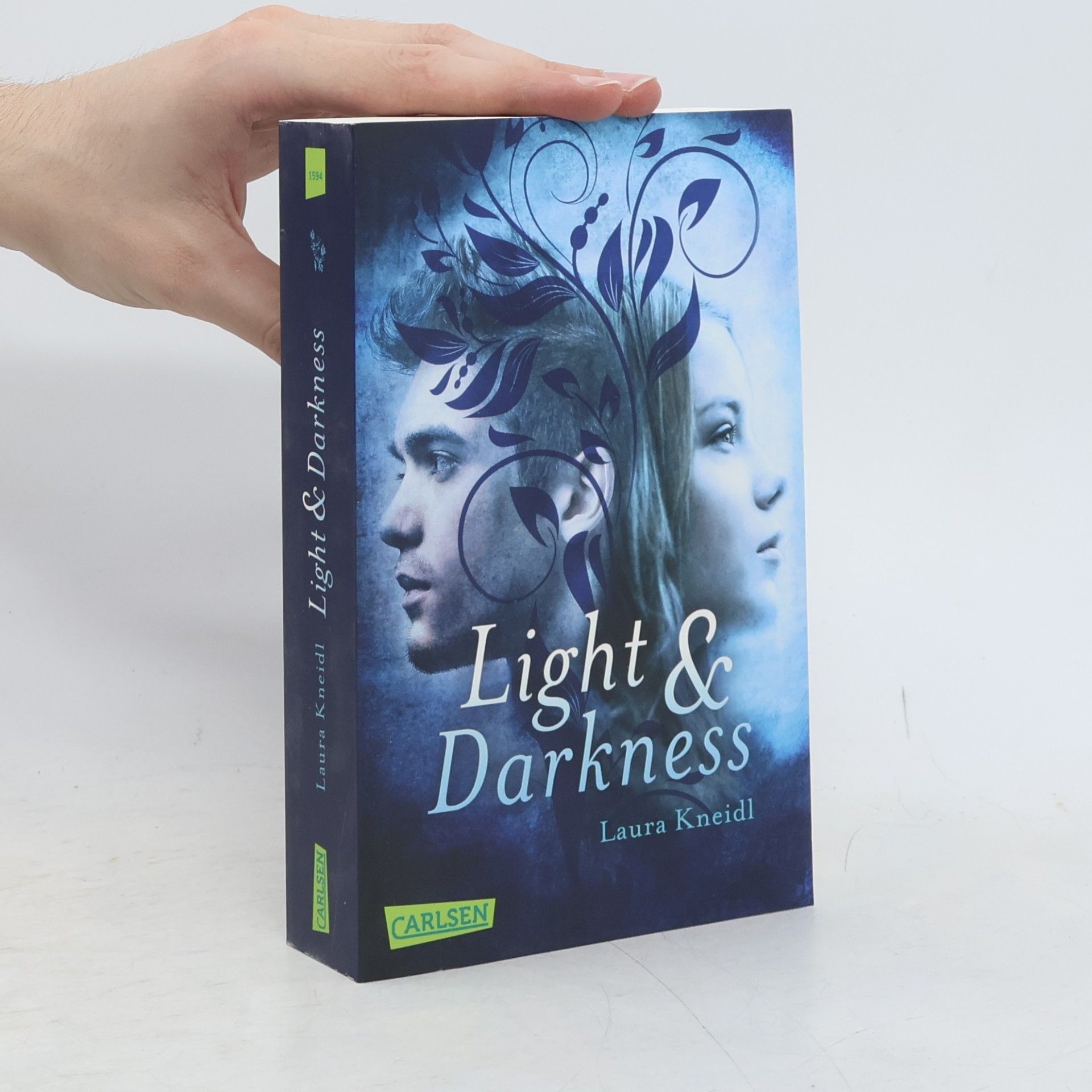 Laura Kneidl Light & Darkness