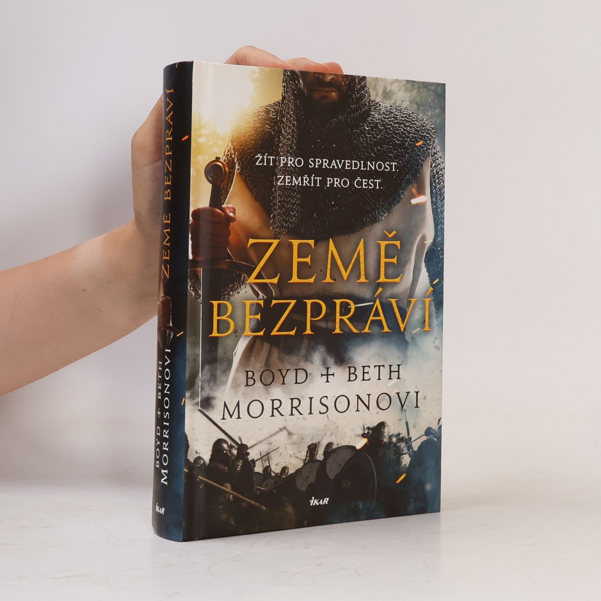 Boyd Morrison Země bezpráví