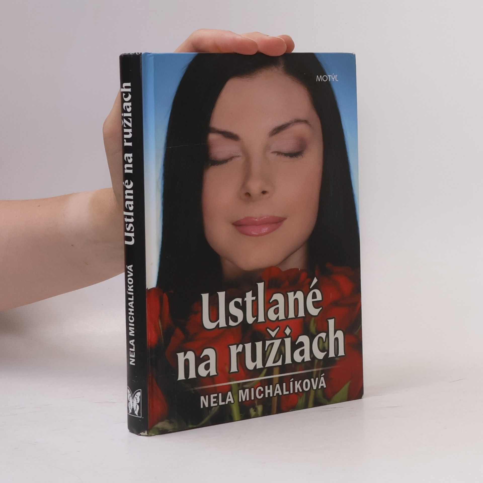 Nela Michalíková Ustlané na ružiach