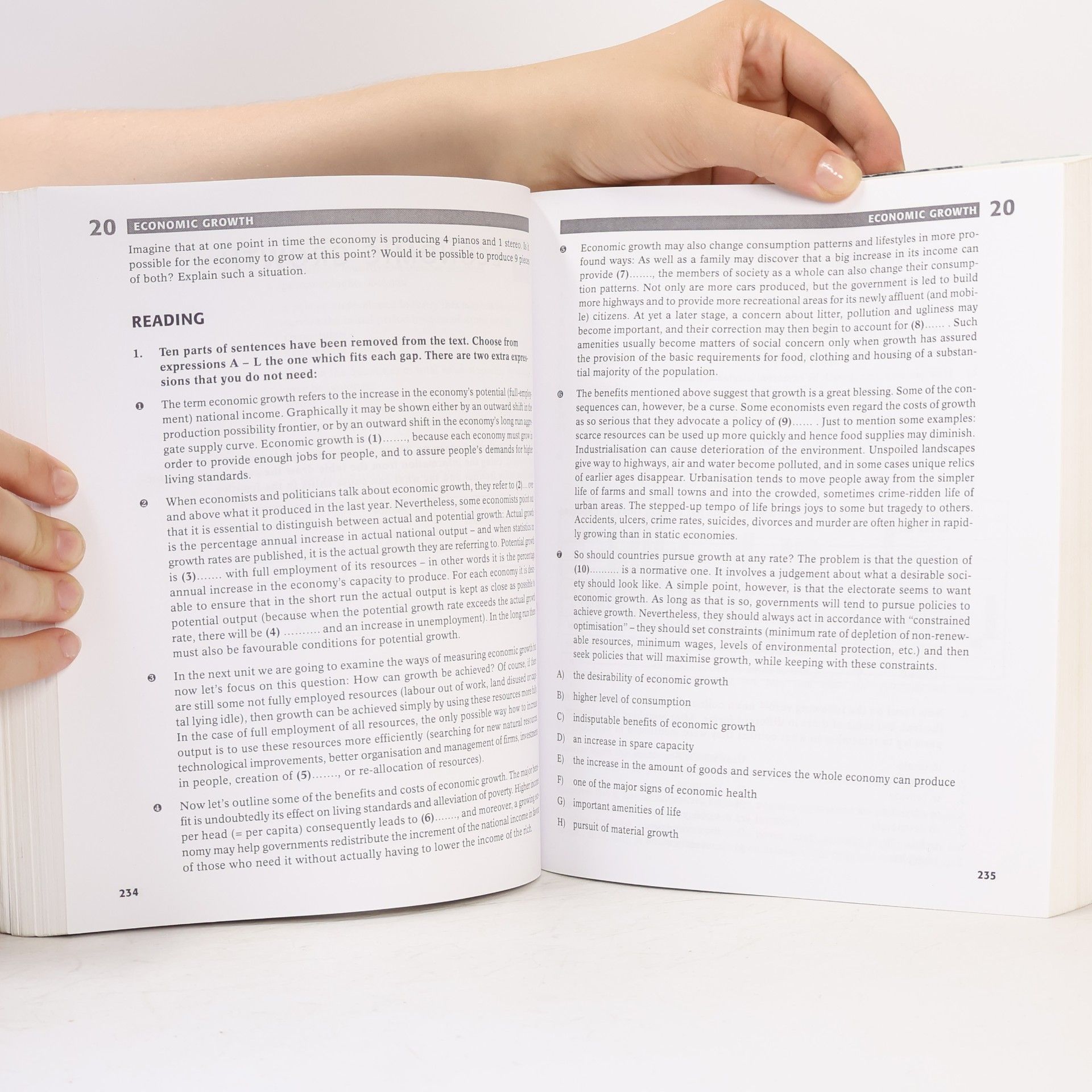Halka Čapková English for Economists. Angličtina pro ekonomy