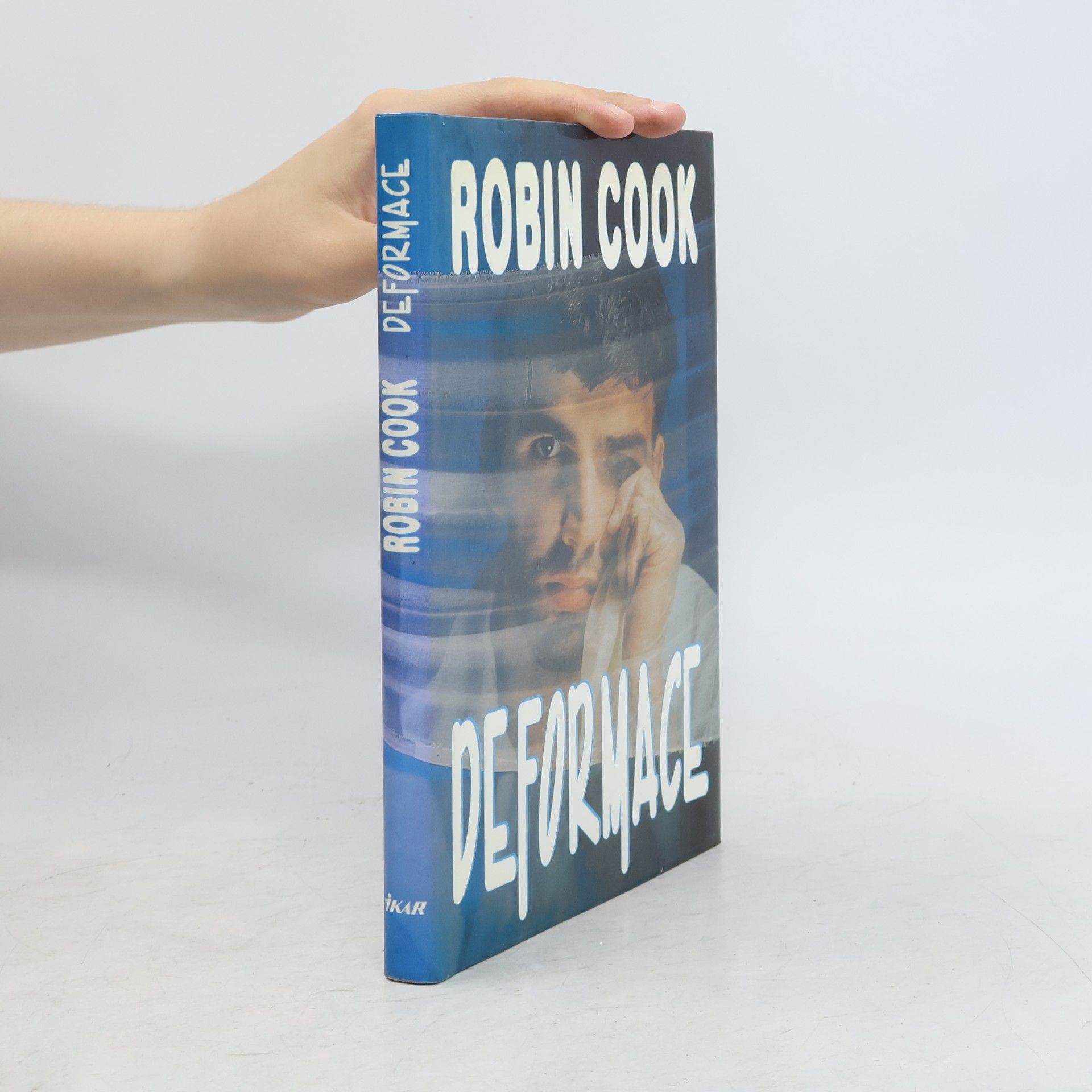 Robin Cook Deformace