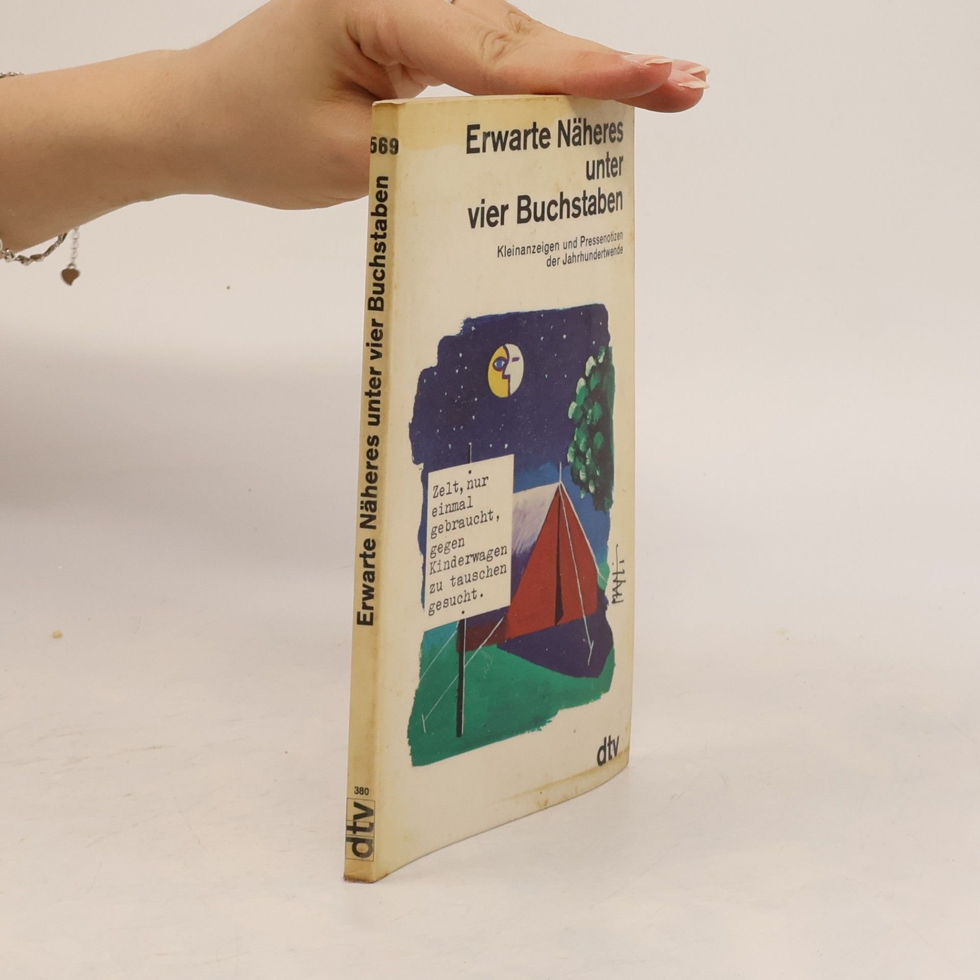 Erwarte Näheres unter vier Buchstaben