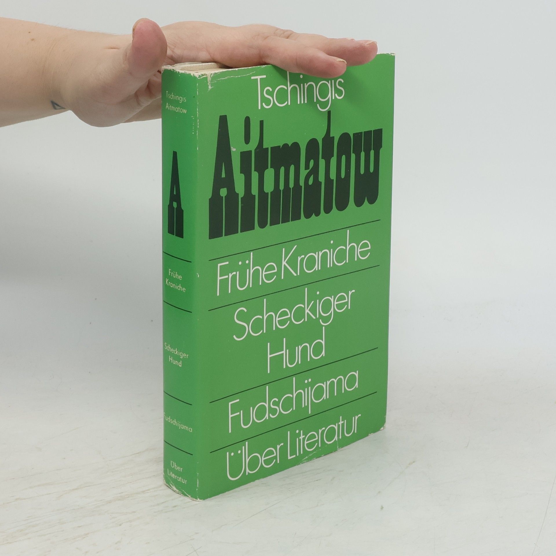 Frühe Kraniche. Scheckiger Hund. Fudschijama. Über Literatur
