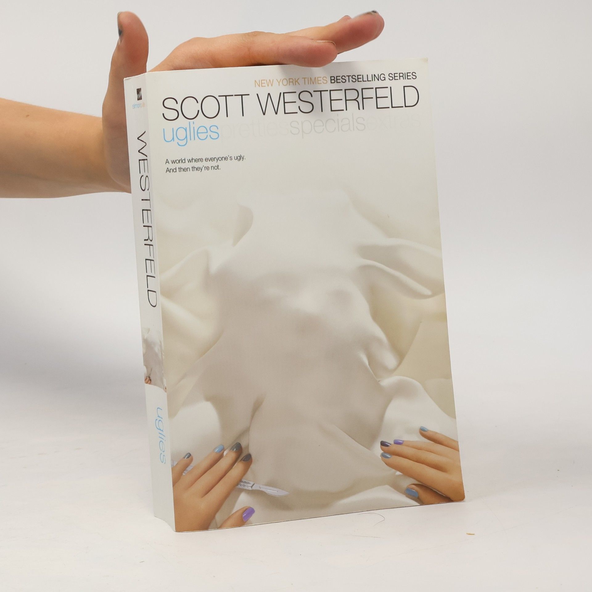Scott Westerfeld Uglies