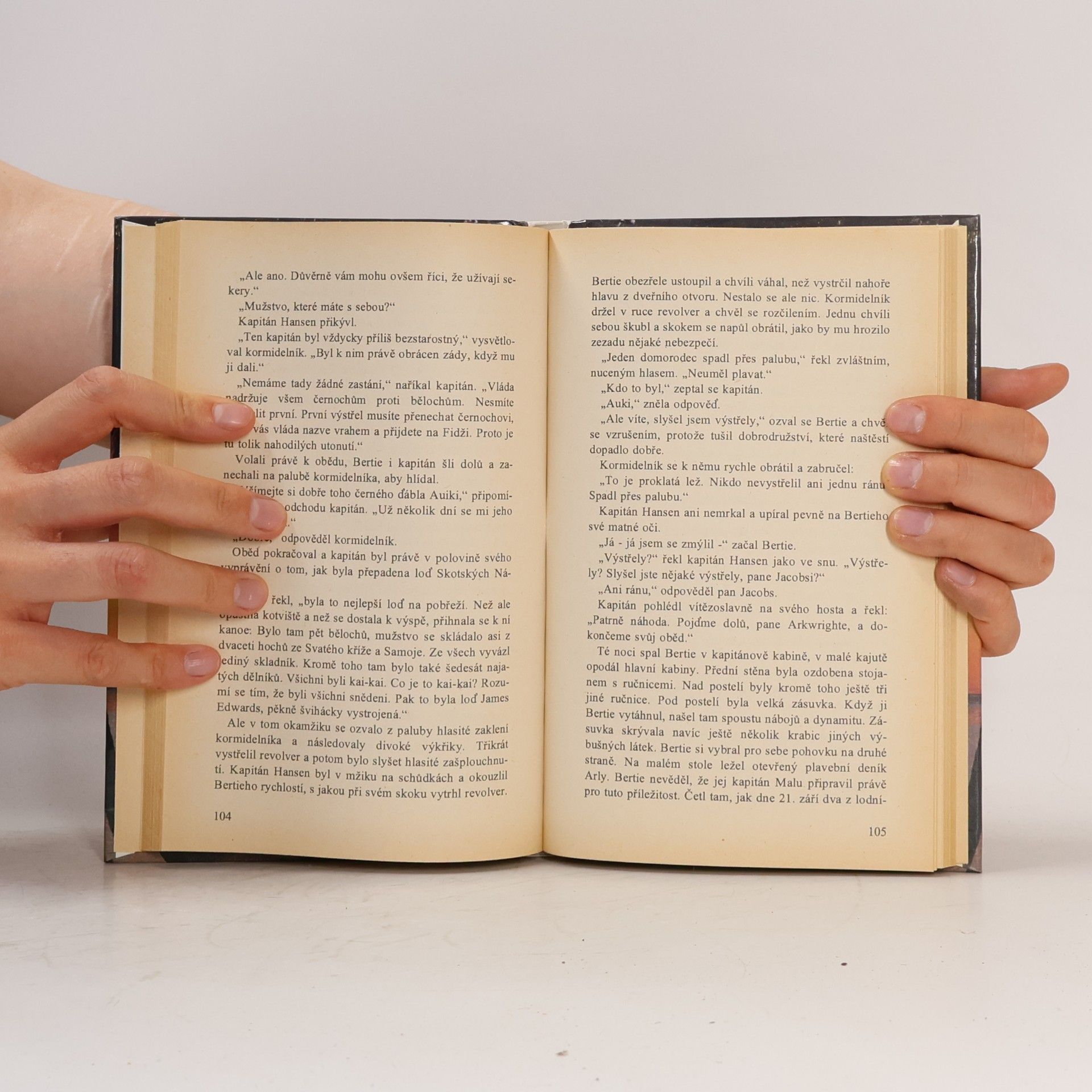Jack London Mezi lovci perel : povídky z jižních moří