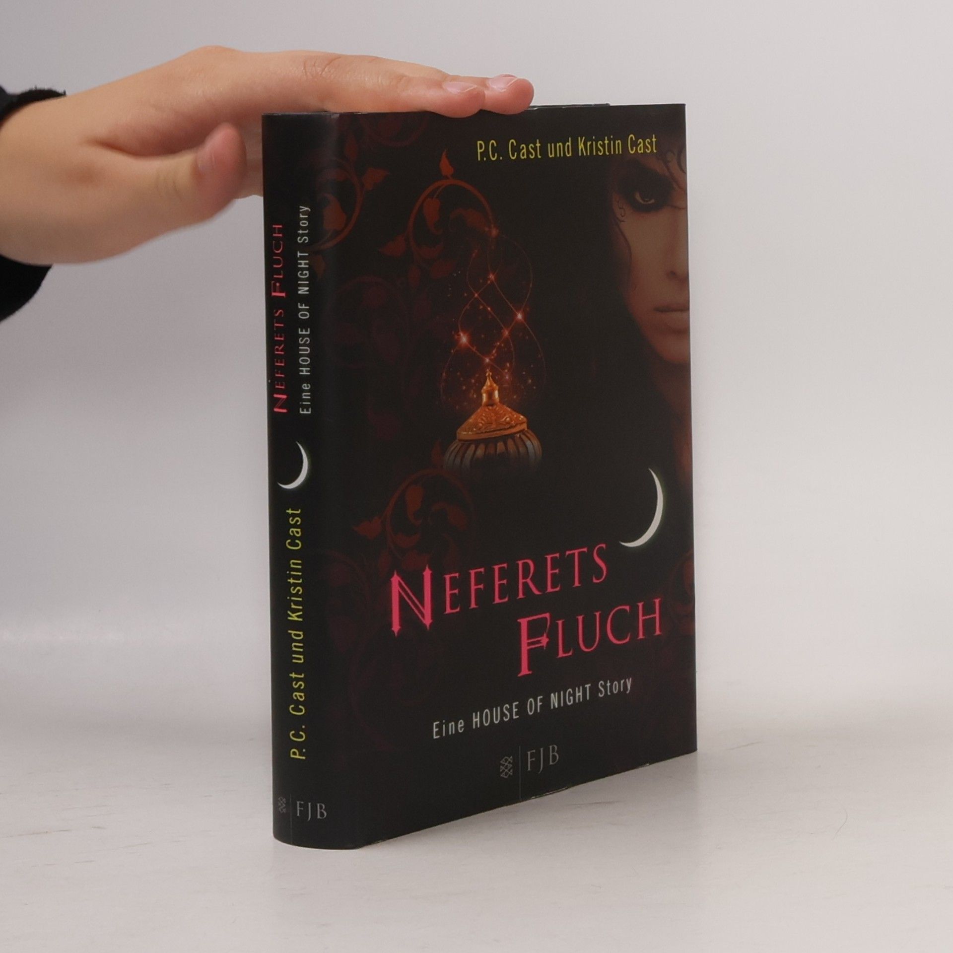 Phyllis Christine Cast Neferets Fluch