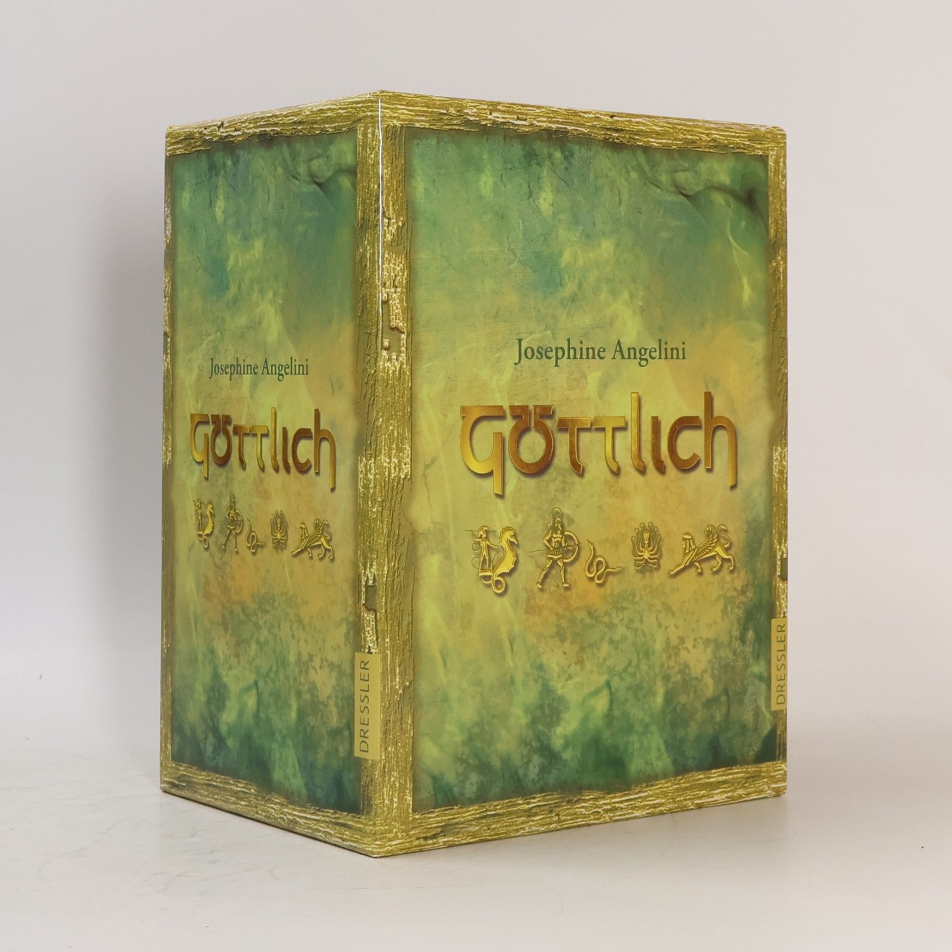 Josephine Angelini Göttlich-Trilogie