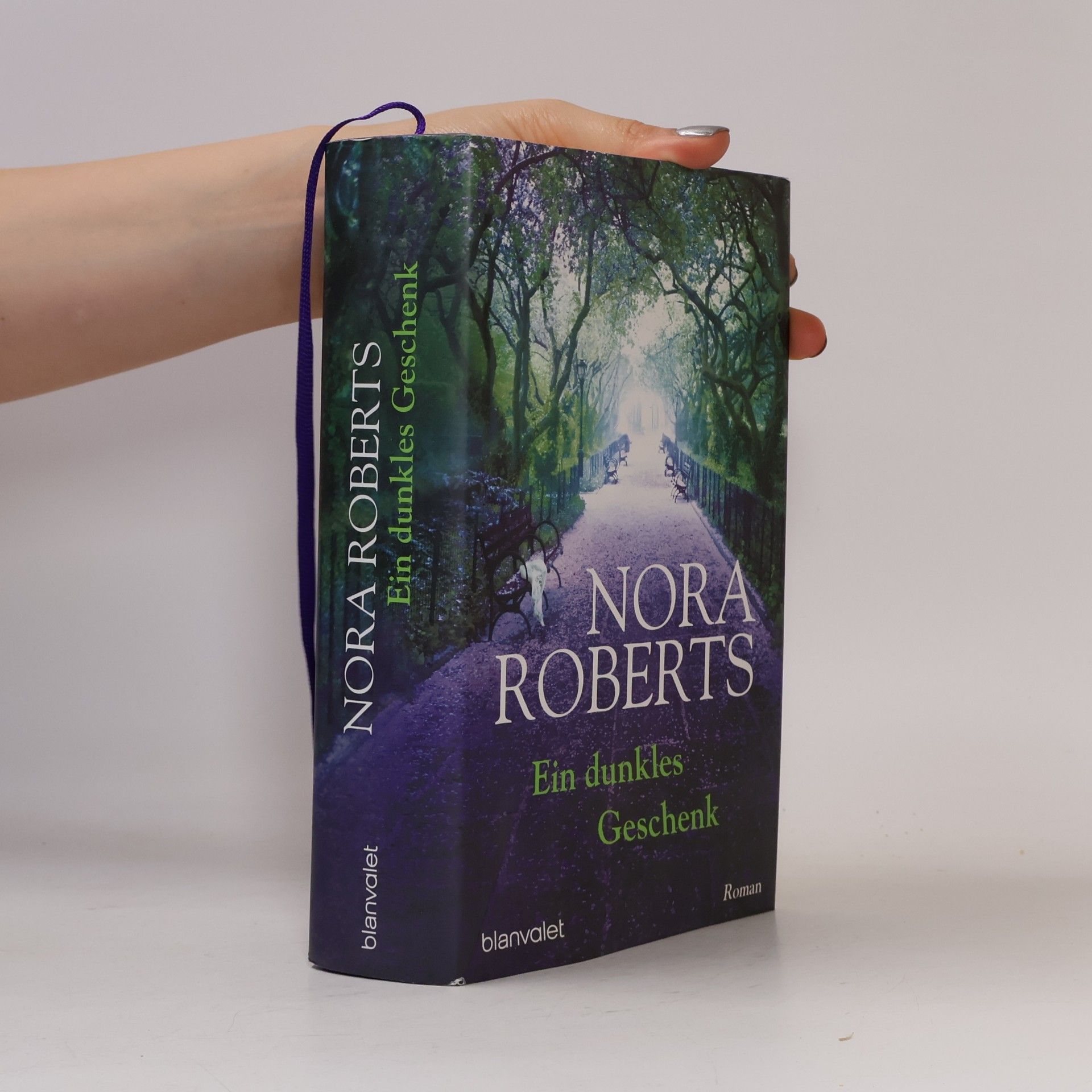 Nora Roberts Ein dunkles Geschenk