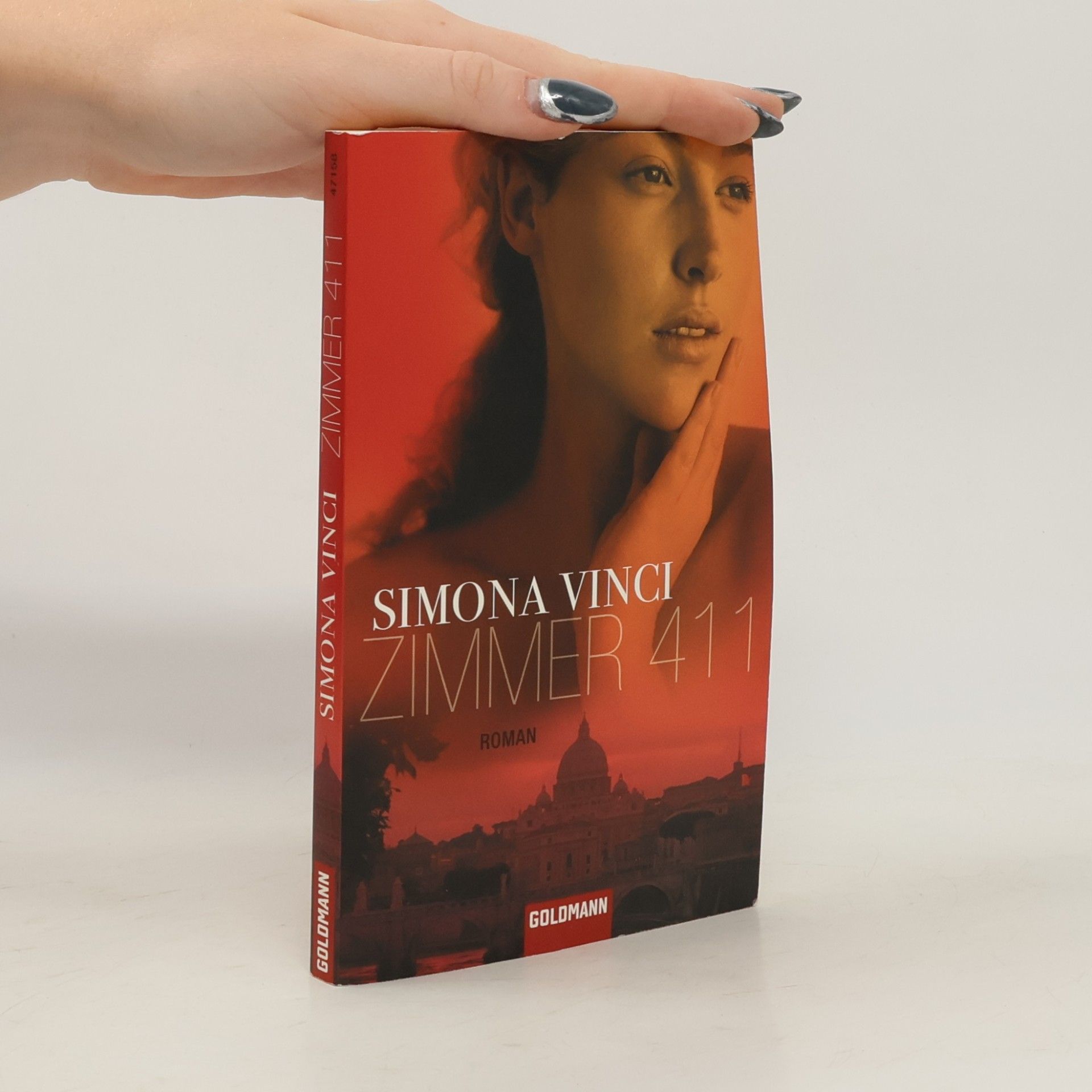 Simona Vinci Zimmer 411