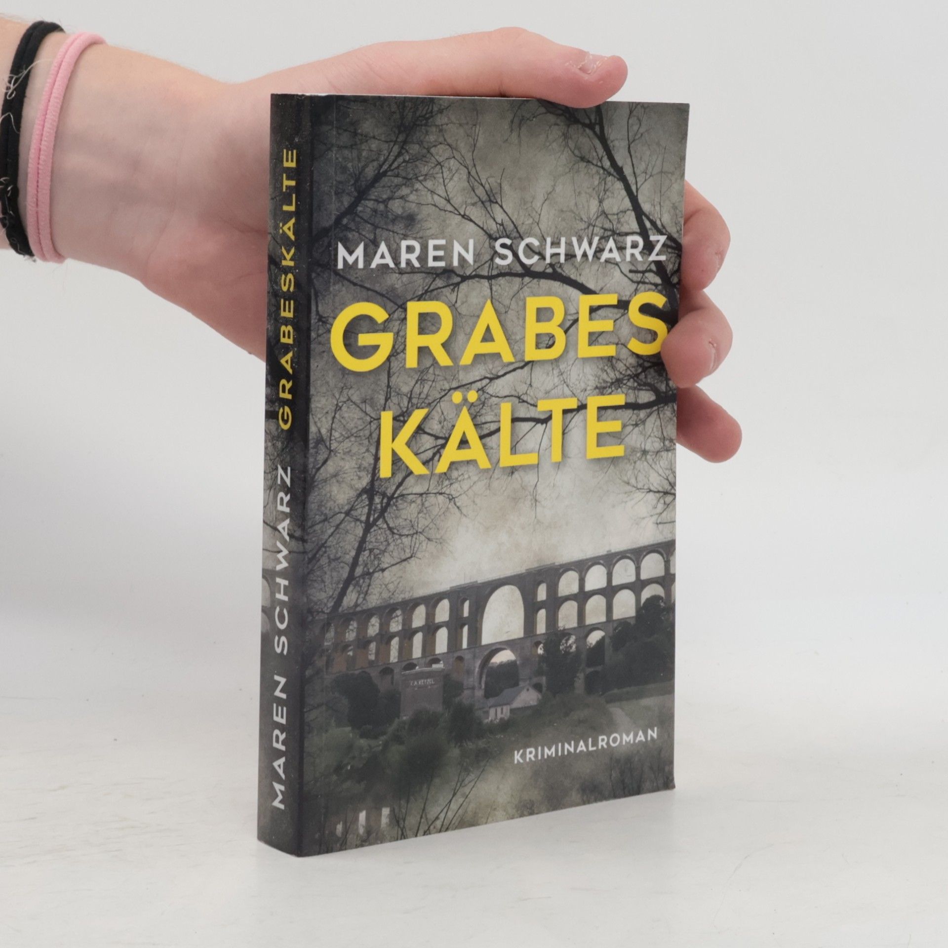 Maren Schwarz Grabeskälte
