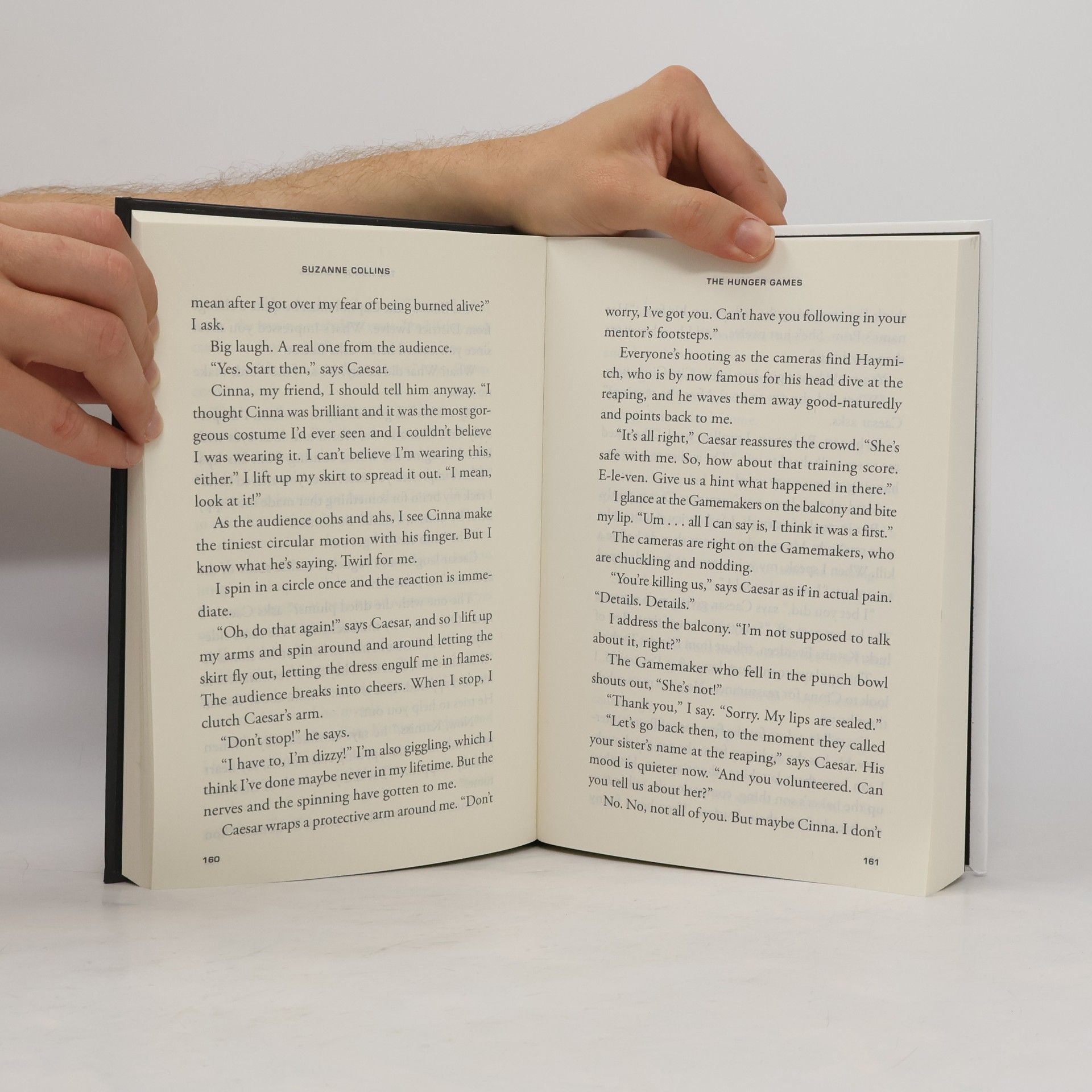 Suzanne Collins The Hunger Games Series: The Hunger Games (Large Print Edition)