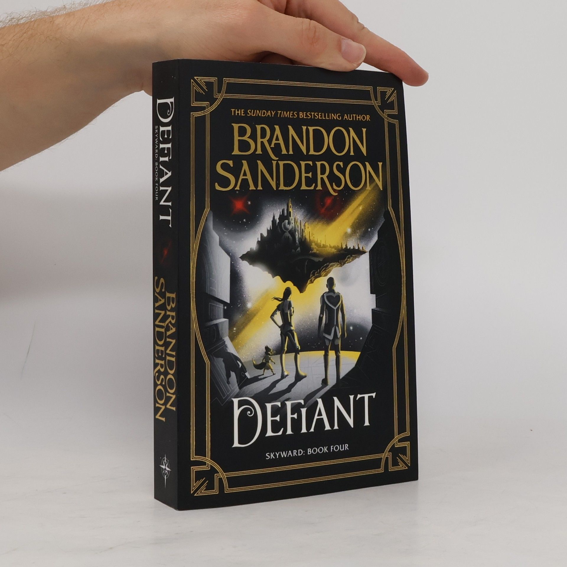 Brandon Sanderson Skyward - 4: Defiant