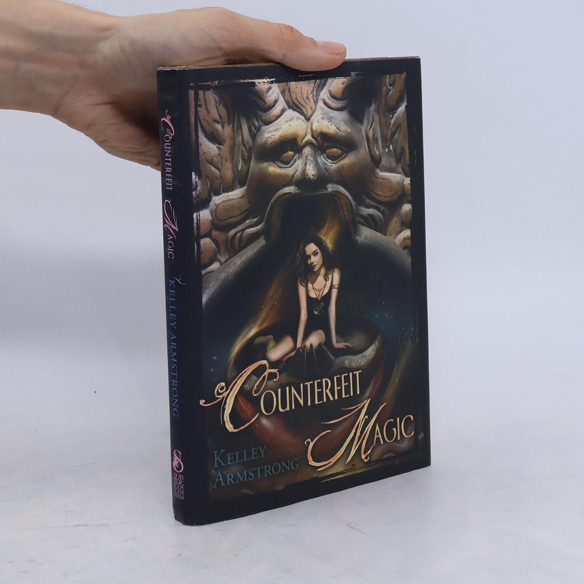 Kelley Armstrong Counterfeit Magic