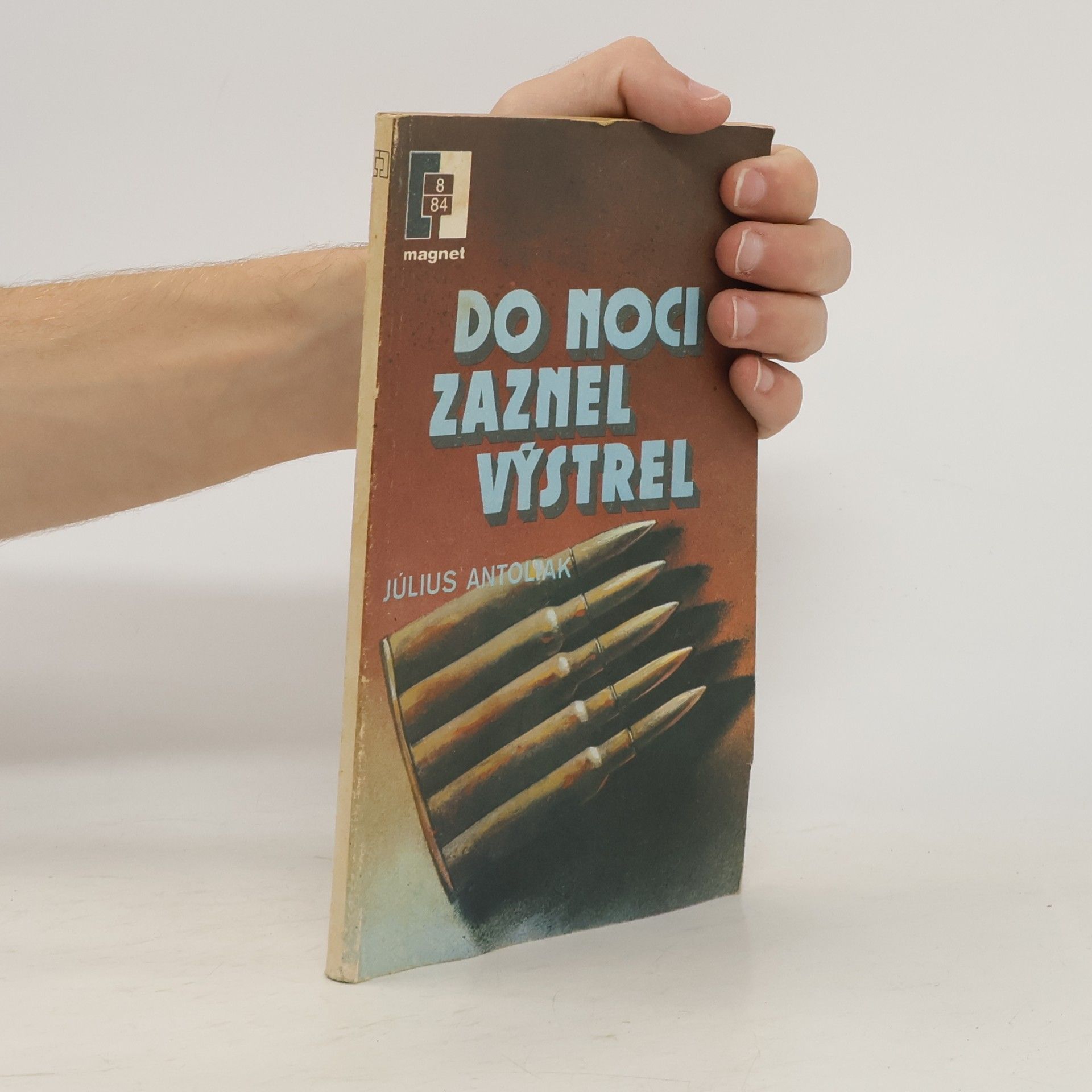 Július Antoliak Do noci zaznel výstrel