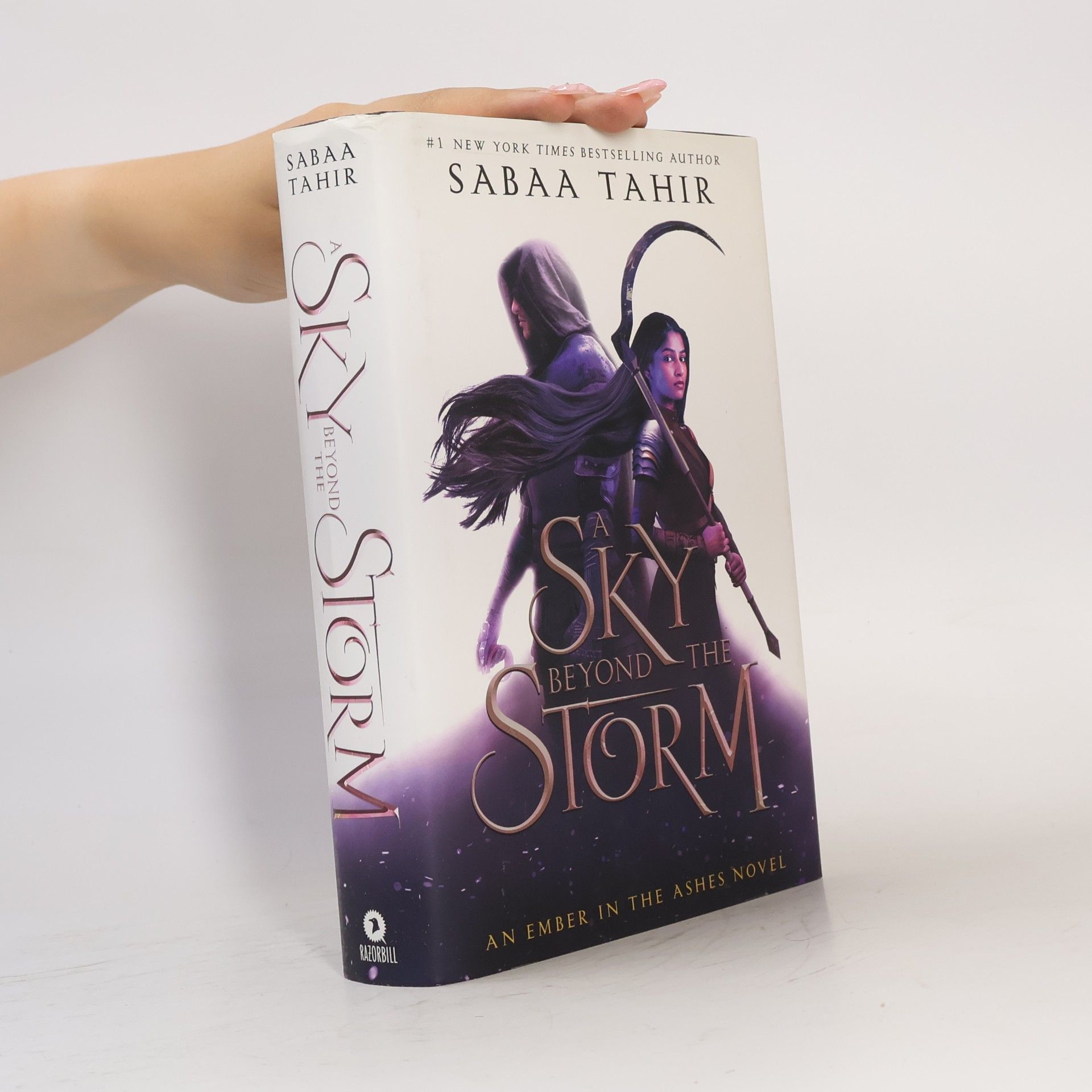 Sabaa Tahir A Sky Beyond the Storm