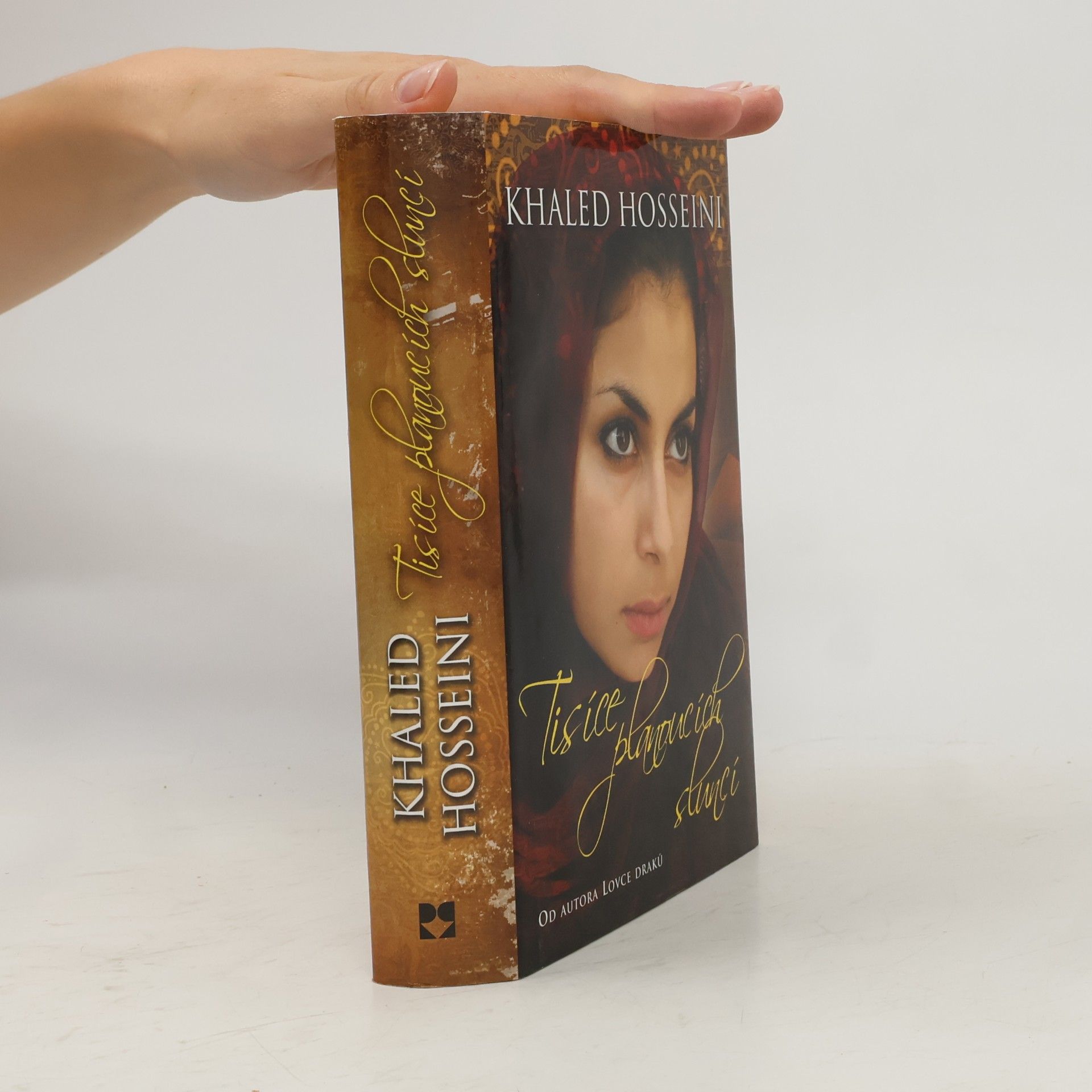 Khaled Hosseini Tisíce planoucích sluncí