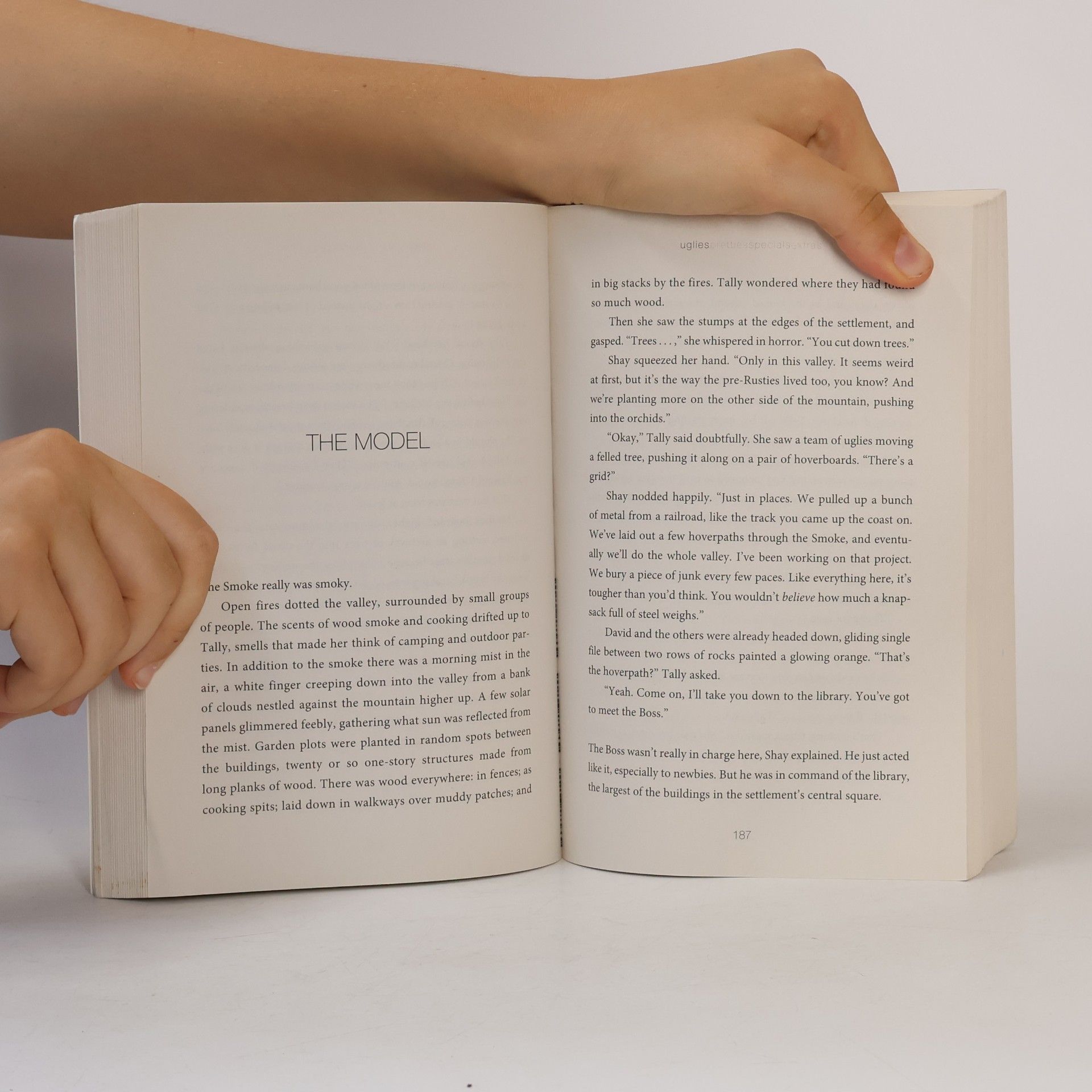 Scott Westerfeld Uglies