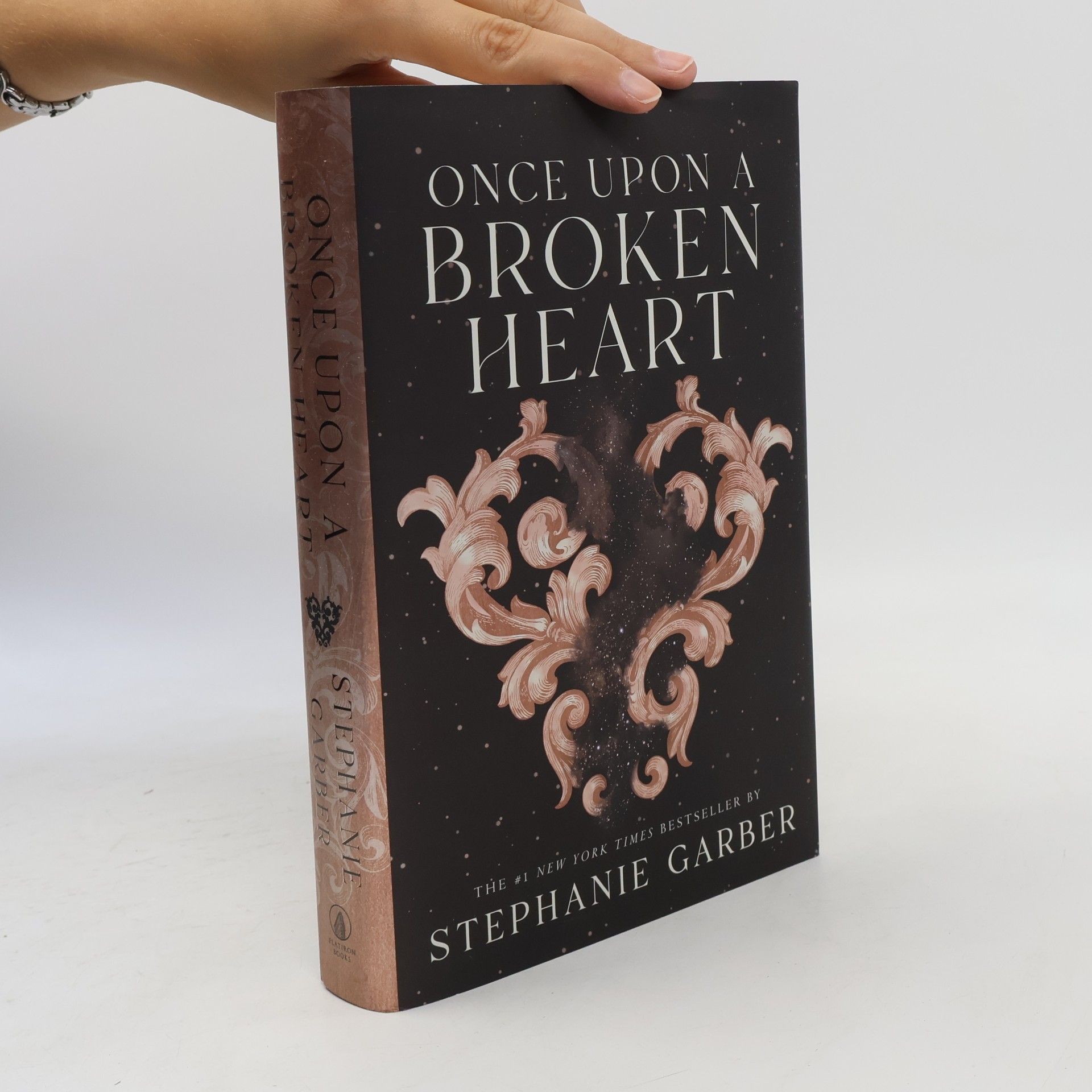 Stephanie Garber Once Upon a Broken Heart