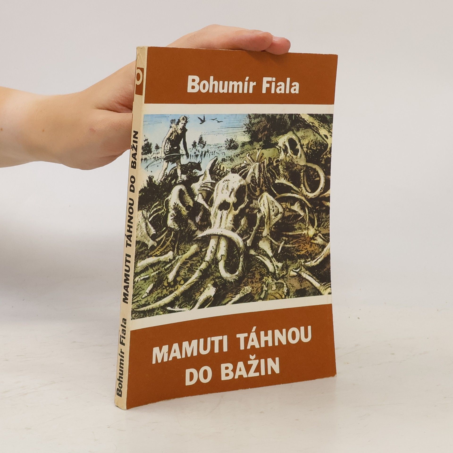 Zdeněk Burian Mamuti táhnou do bažin