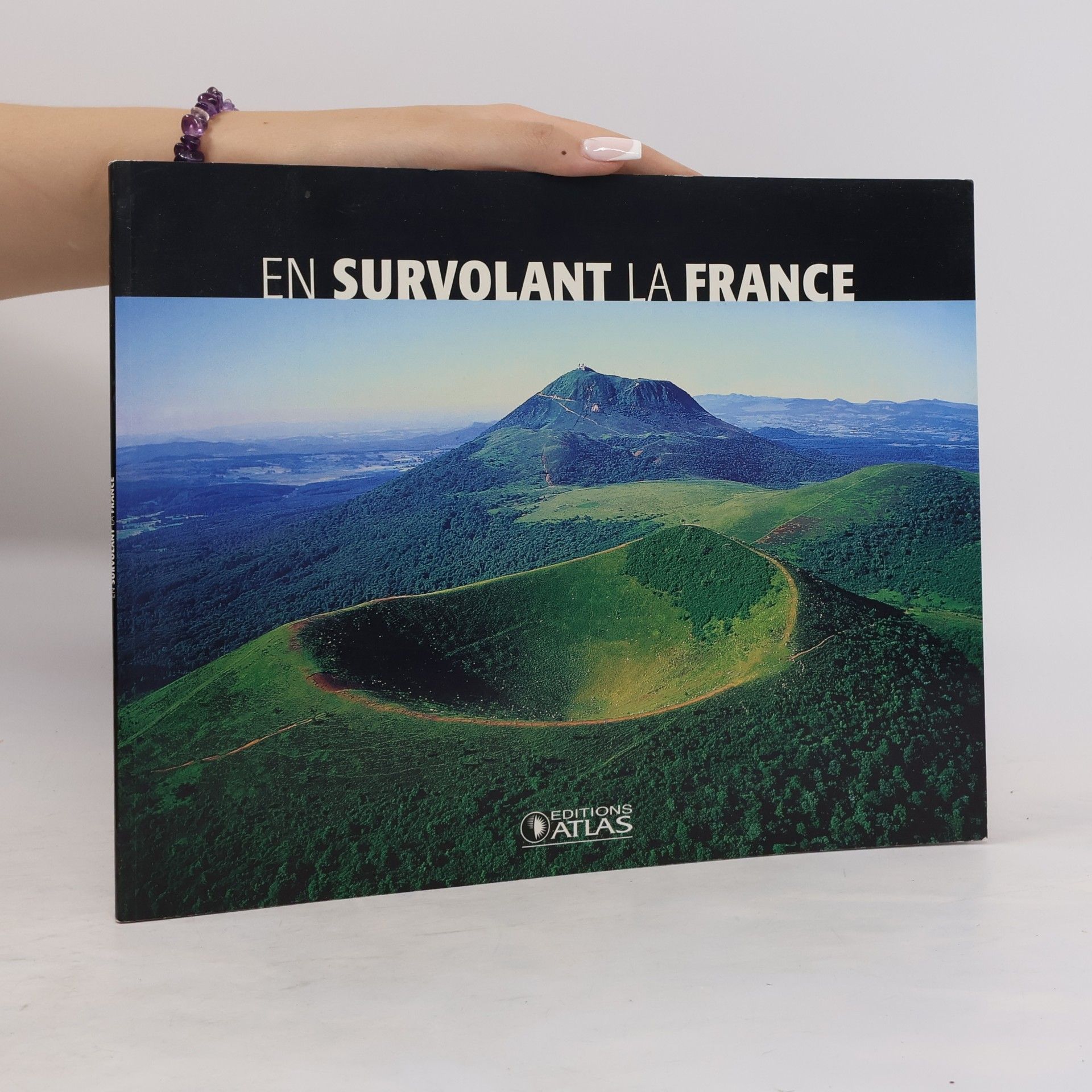 Autorenkollektiv En survolant la France