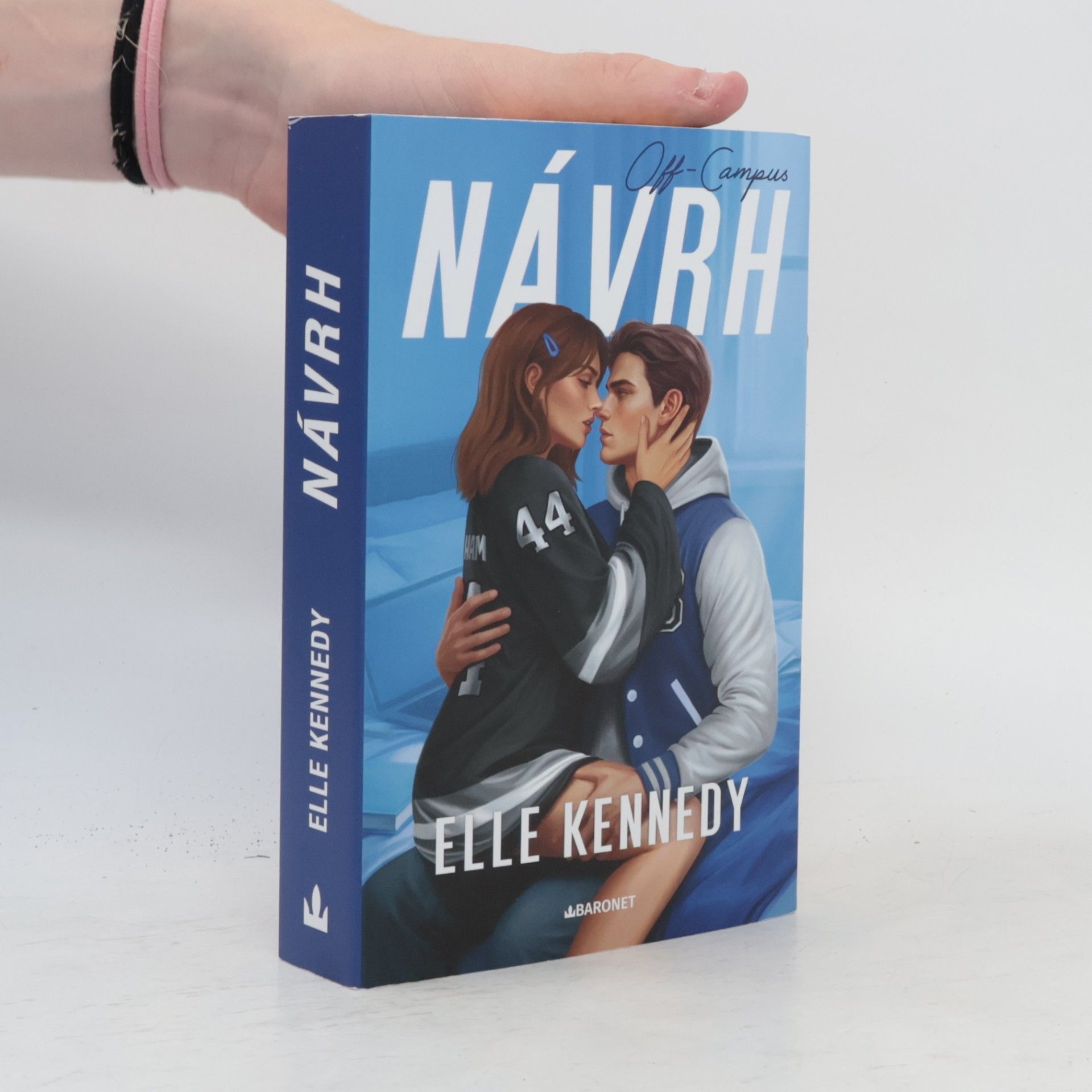 Elle Kennedy Návrh