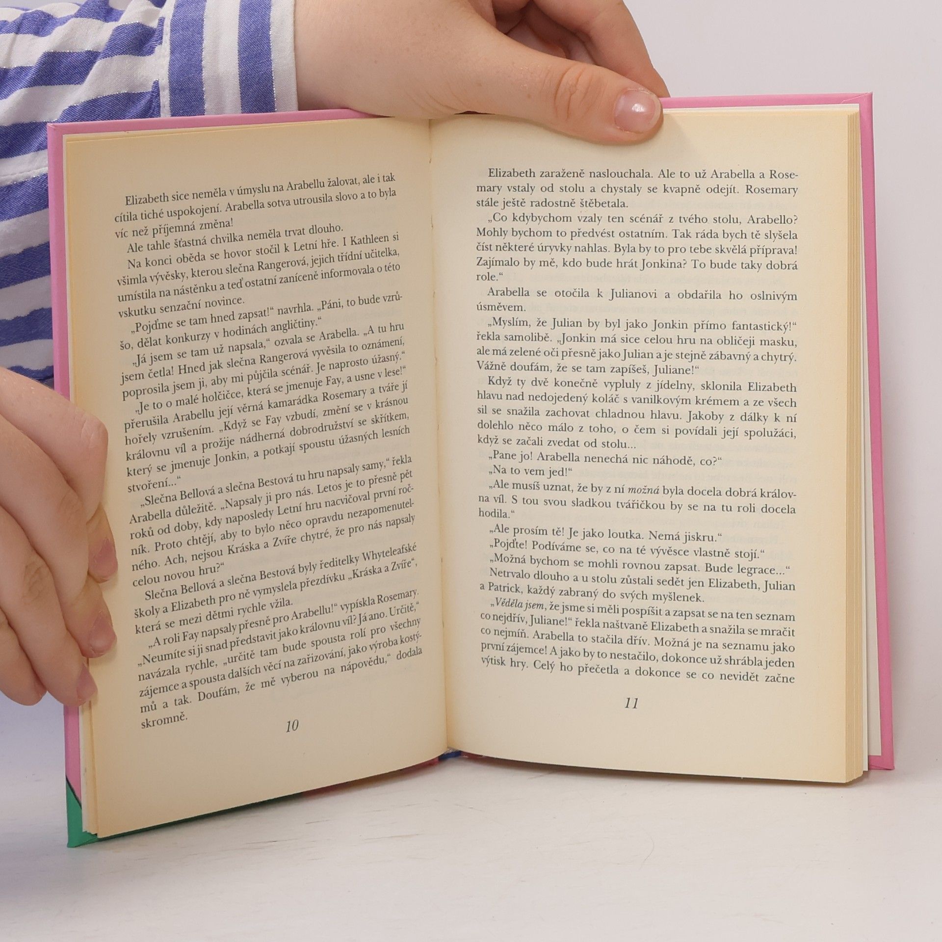 Enid Blyton Kamarádky. Elizabeth zachraňuje situaci