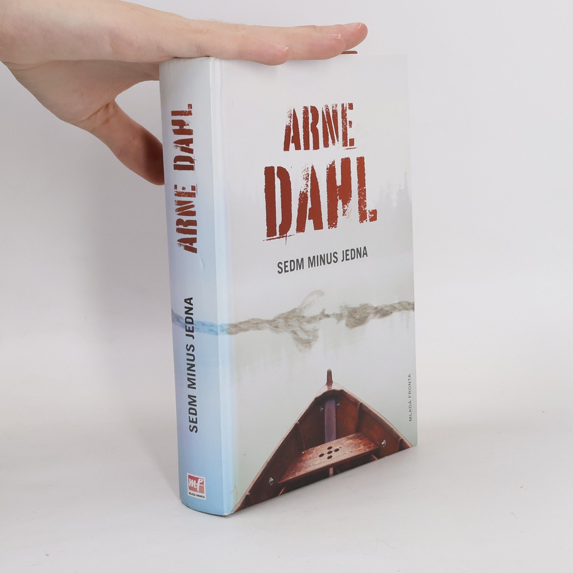 Arne Dahl Sedm minus jedna
