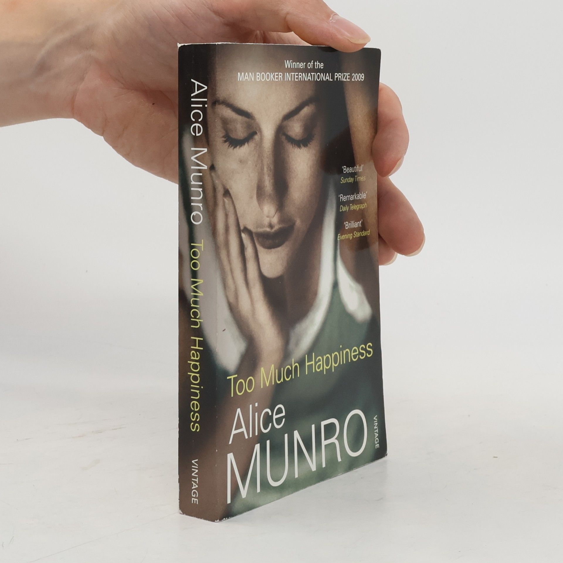 Alice Munro Too much happiness
