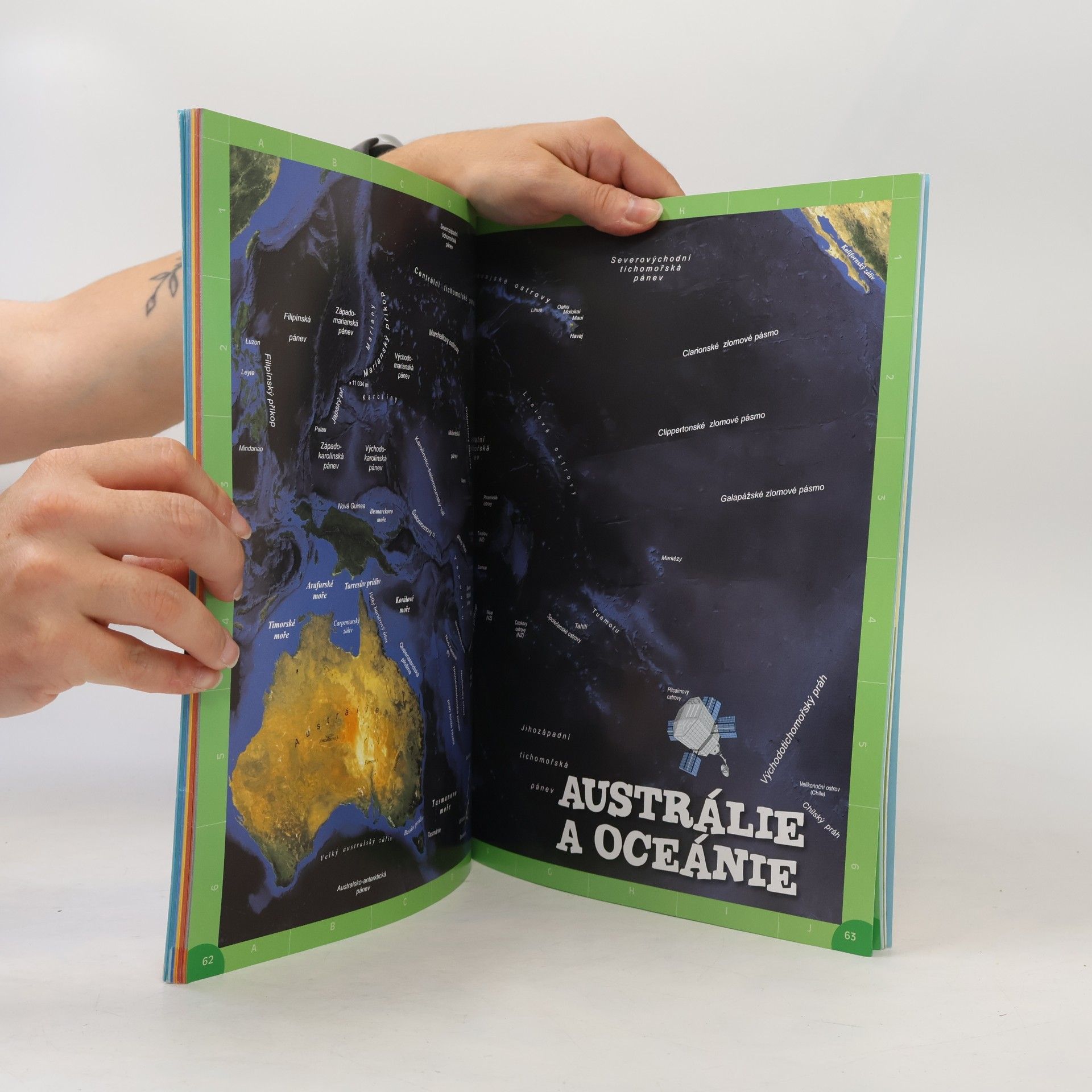 Jaroslav Synek Můj první atlas: Samolepky, rozkládací hry