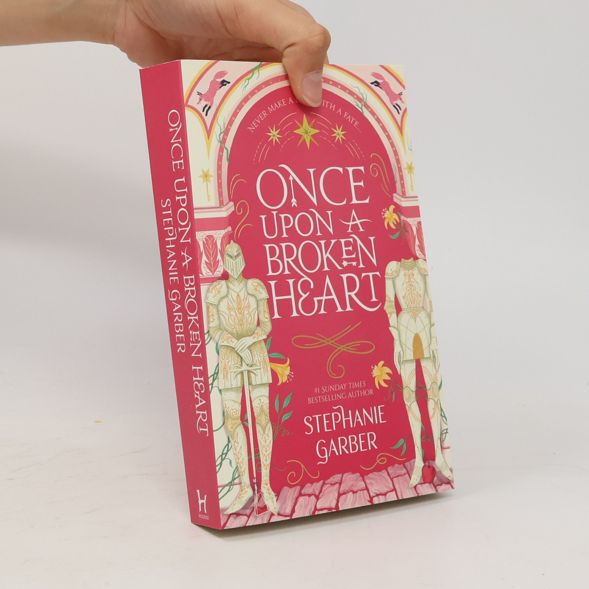 Stephanie Garber Once upon a broken heart