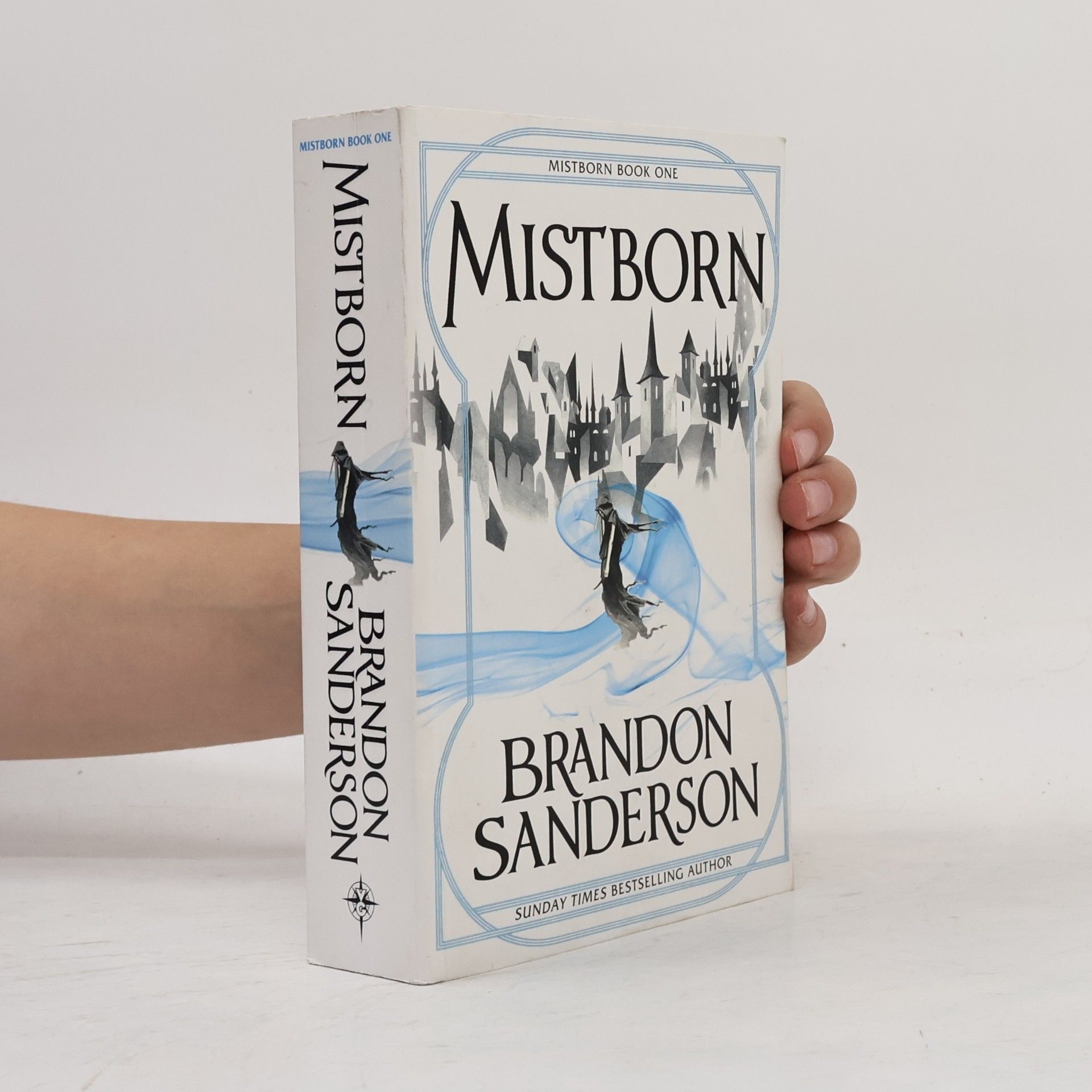 Brandon Sanderson The final empire : Mistborn book one