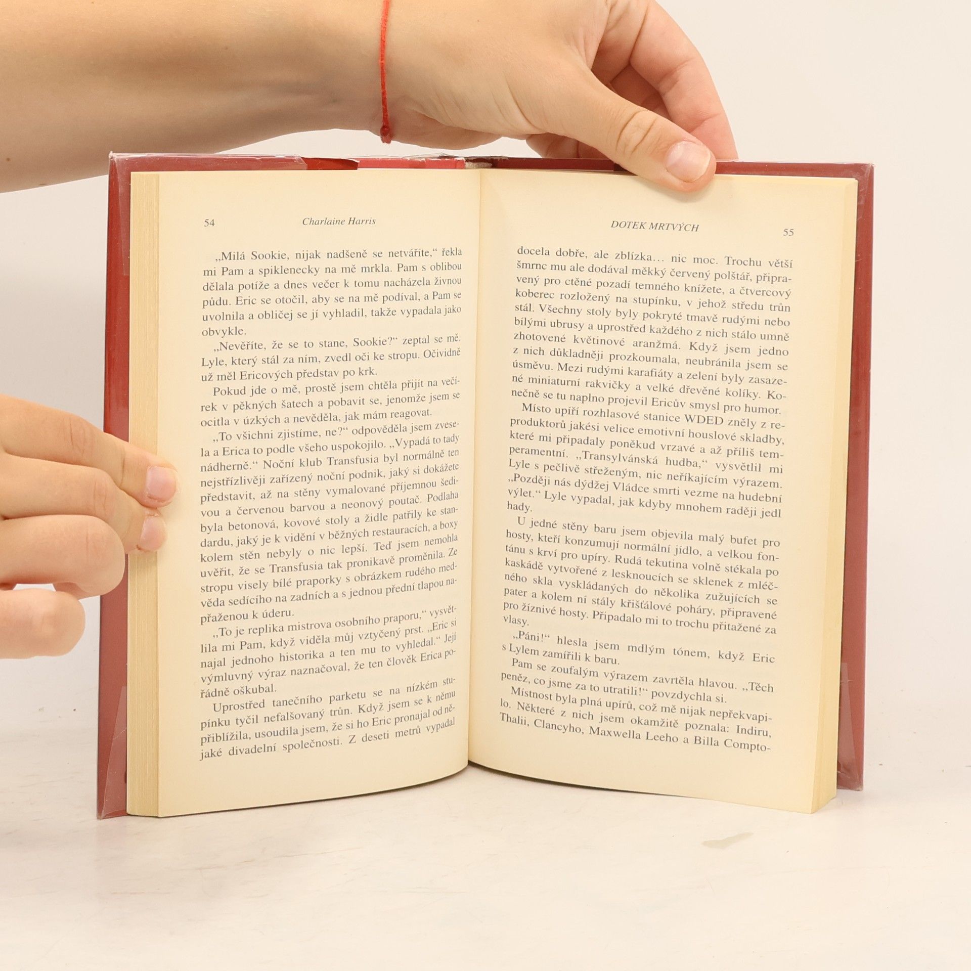 Charlaine Harris Dotek mrtvých