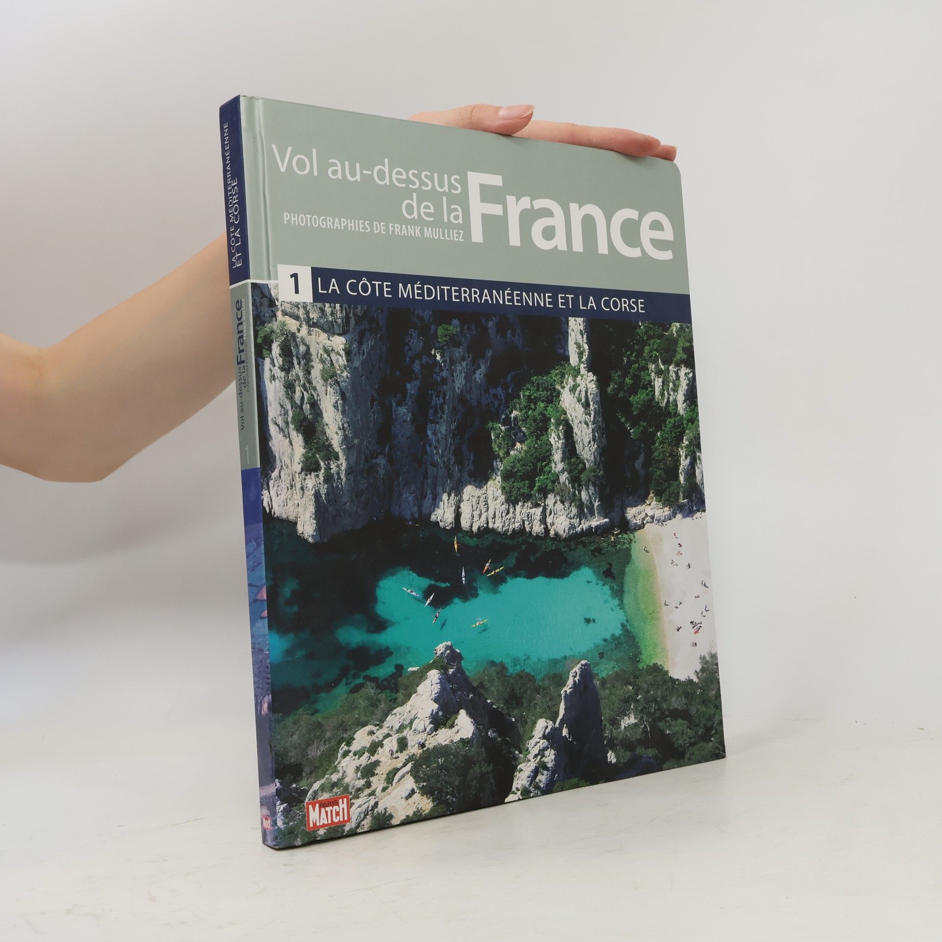 Vol au-dessus de la France: 9 Les Églises et les Cathédrales