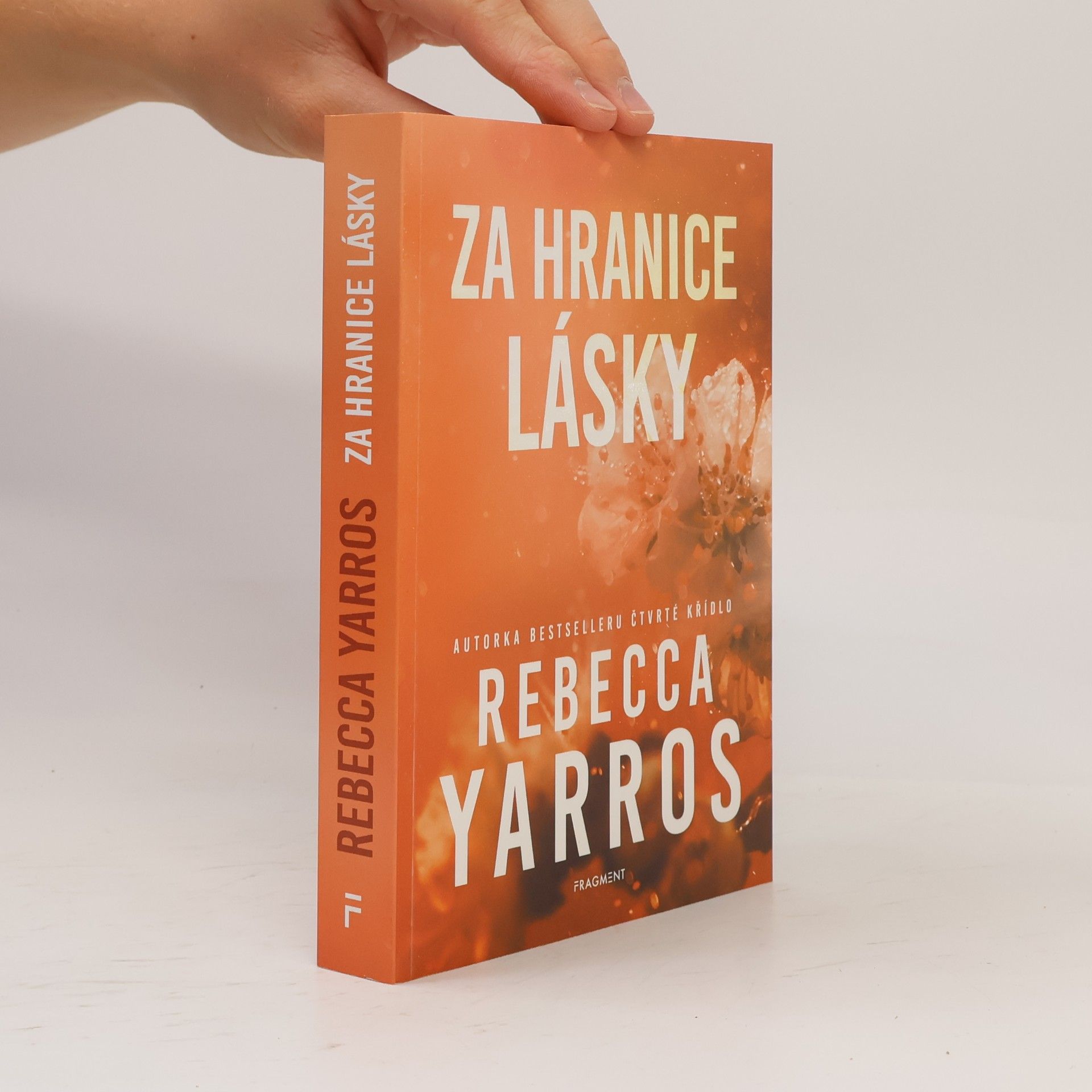 Rebecca Yarros Za hranice lásky