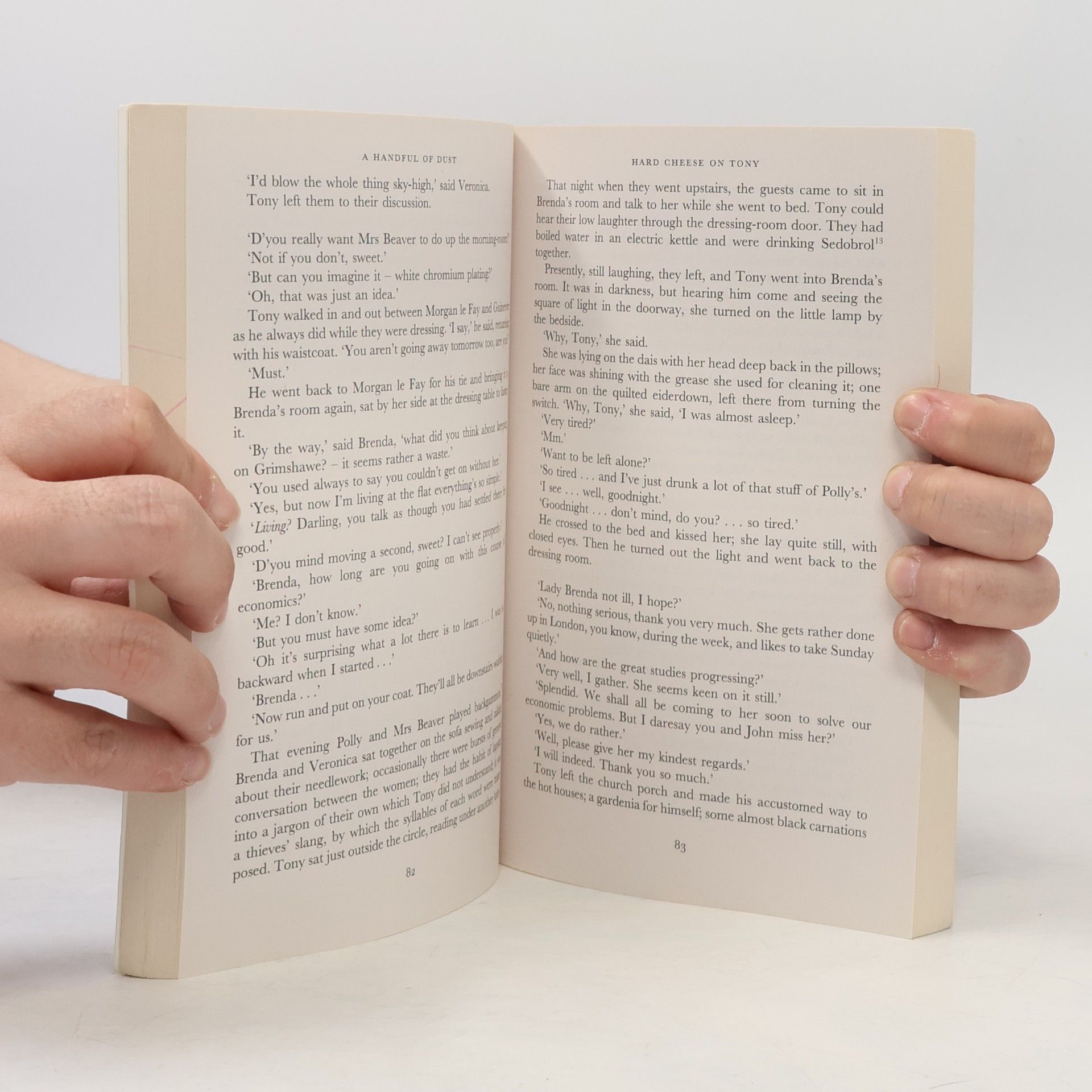 Evelyn Waugh Penguin Modern Classics: A Handful of Dust. Eine Handvoll Staub, englische Ausgabe