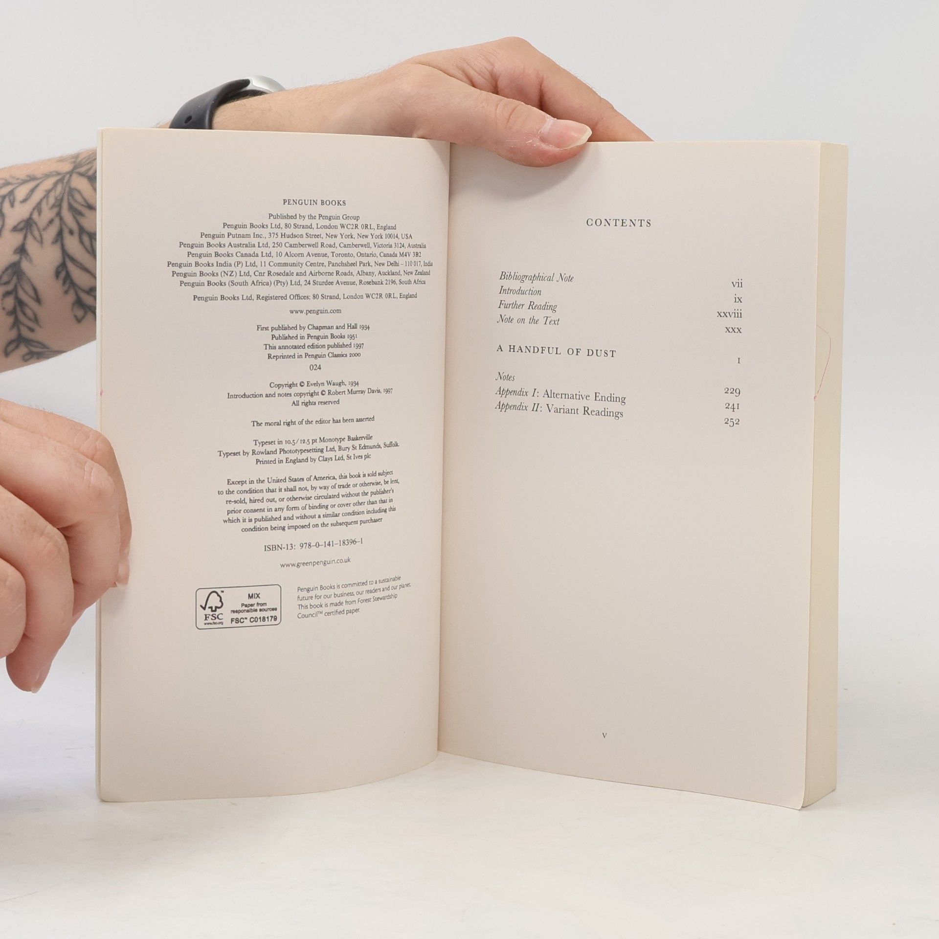Evelyn Waugh Penguin Modern Classics: A Handful of Dust. Eine Handvoll Staub, englische Ausgabe