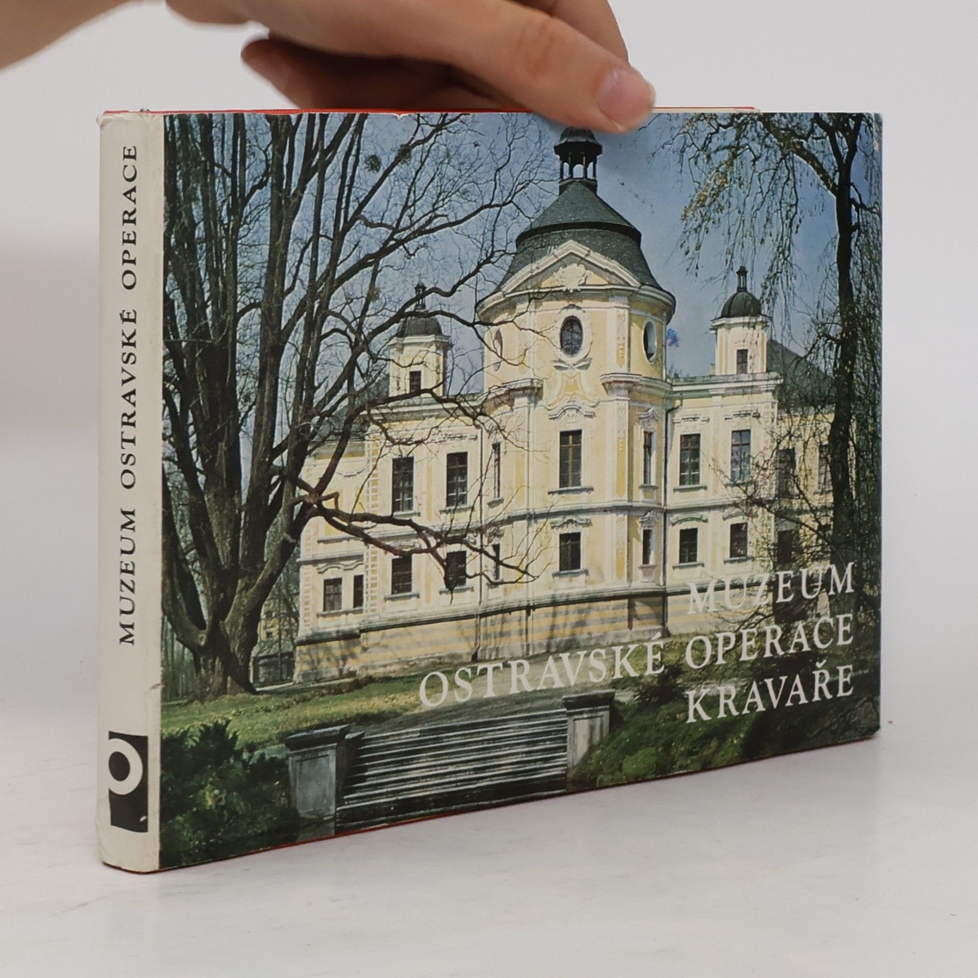 Alfons Březina Muzeum Ostravské operace : Zámek Kravaře ve Slezsku
