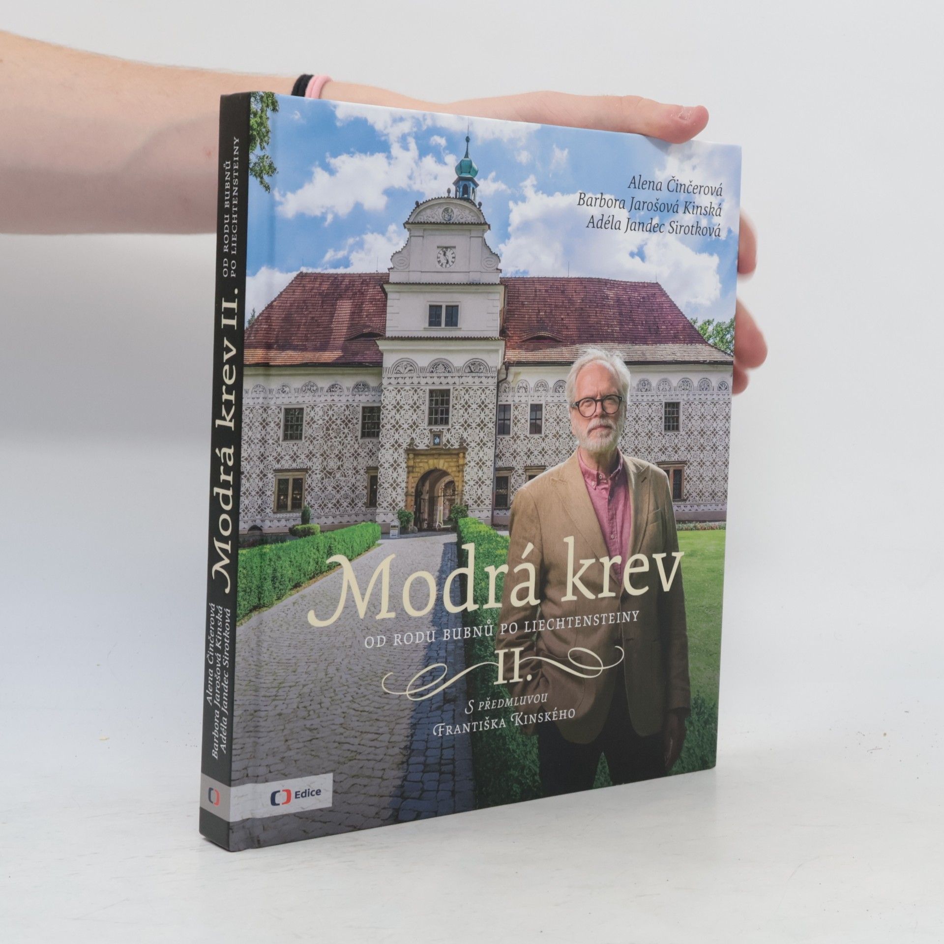 Adéla Jandec Sirotková Modrá krev - 2: Od rodu Bubnů po Liechtensteiny