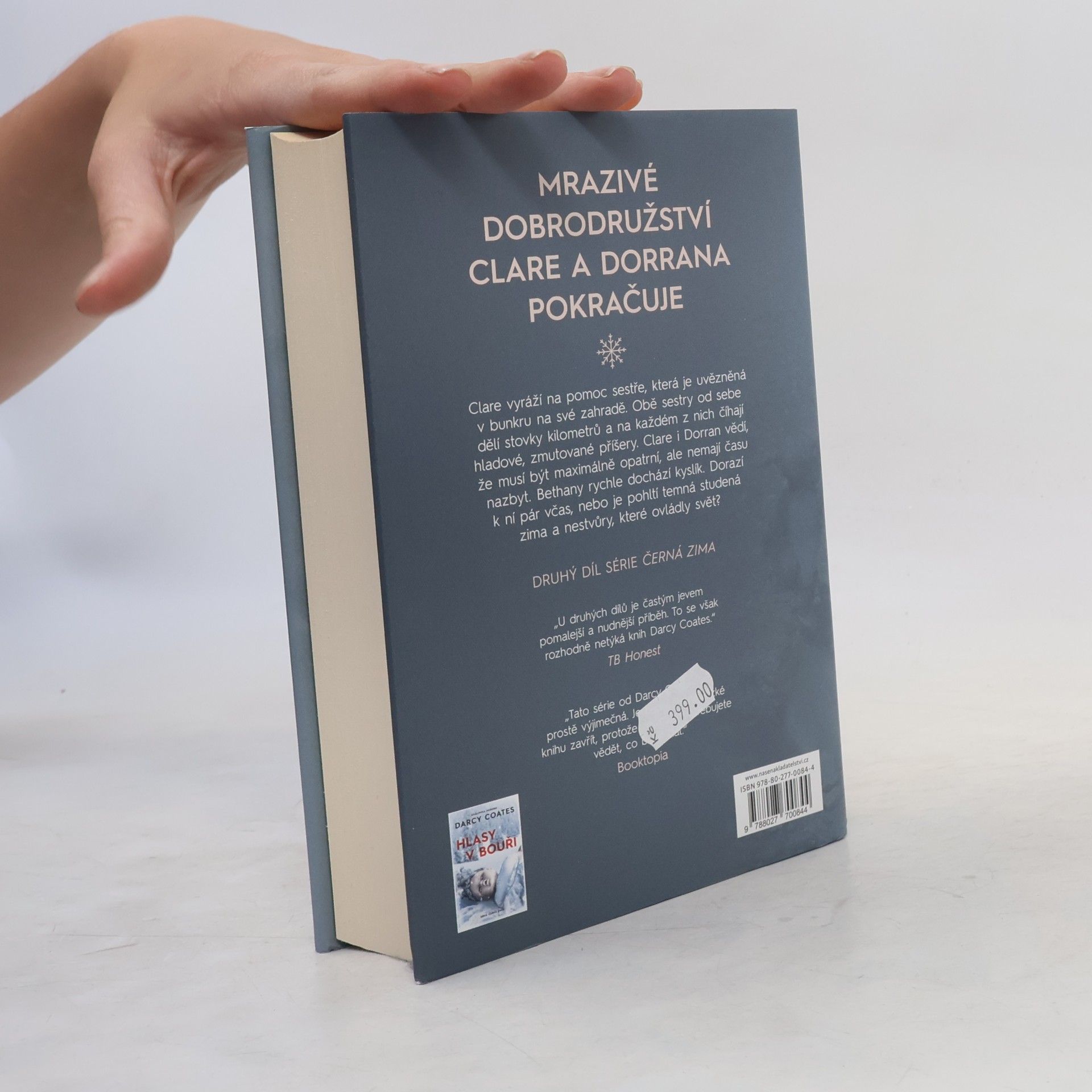 Darcy Coates Výkřiky v temnotě