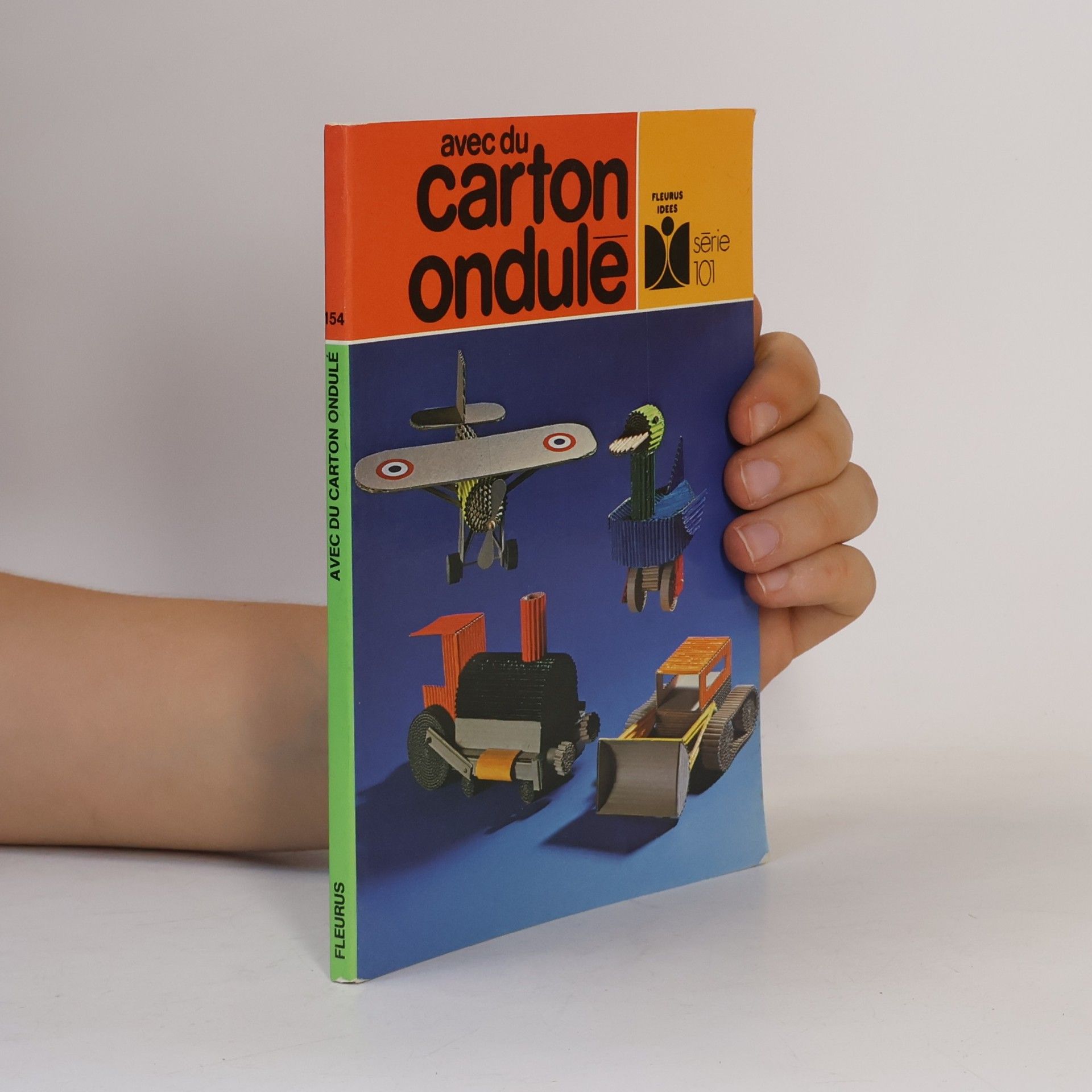 Autorenkollektiv Fleurus Idées - série 101 - 154: Avec du carton ondulé