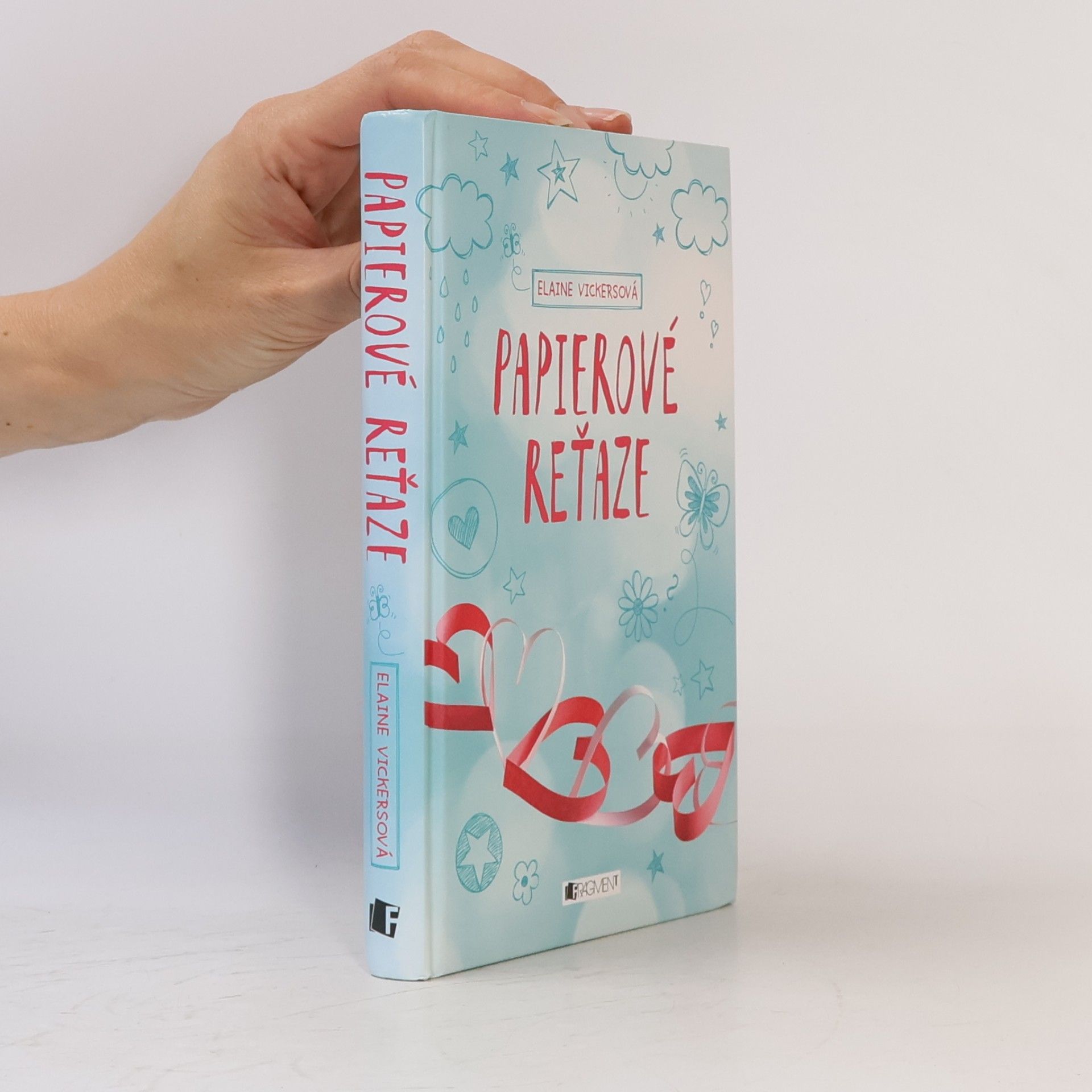 Elaine Vickers Papierové reťaze