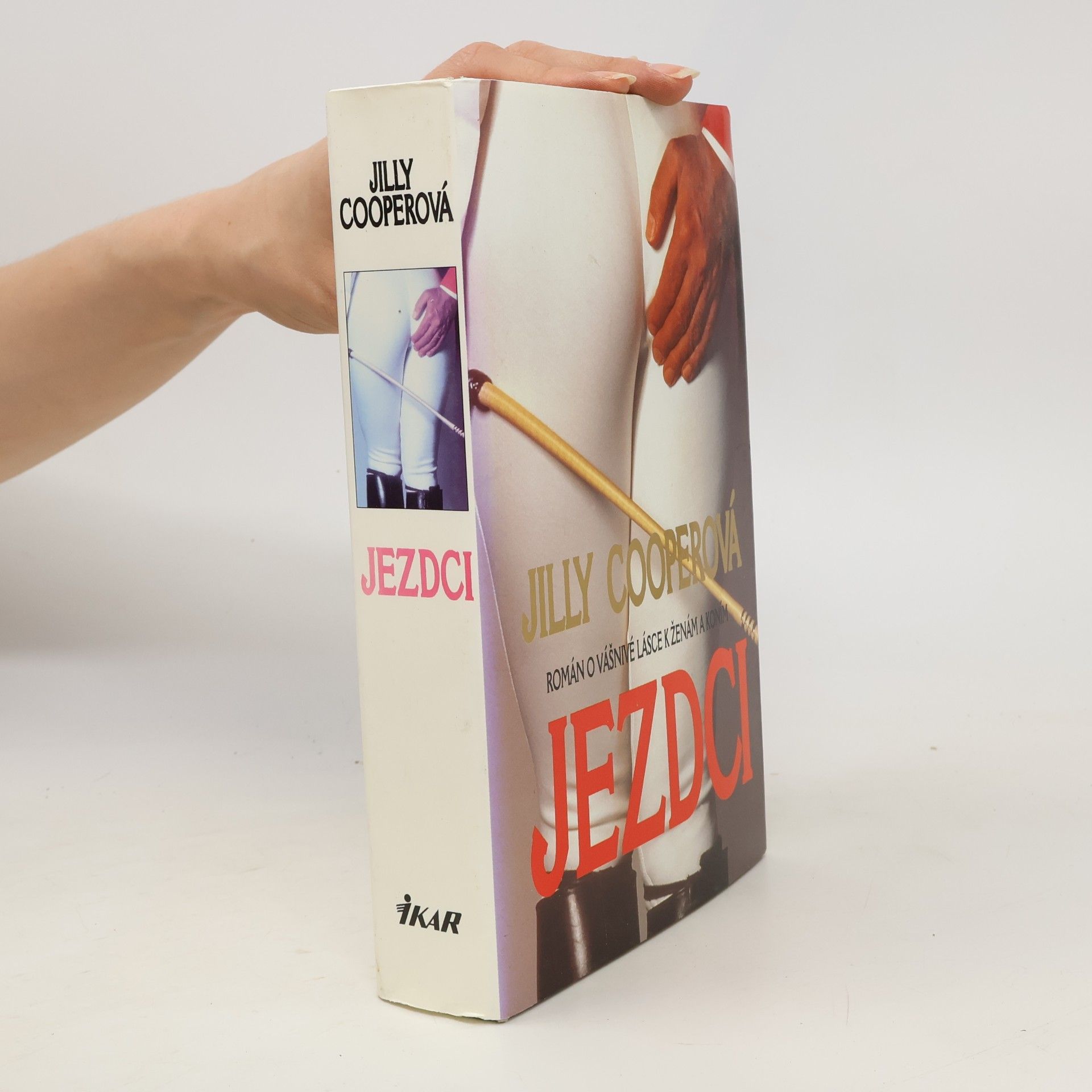 Jilly Cooper Jezdci. 1. díl