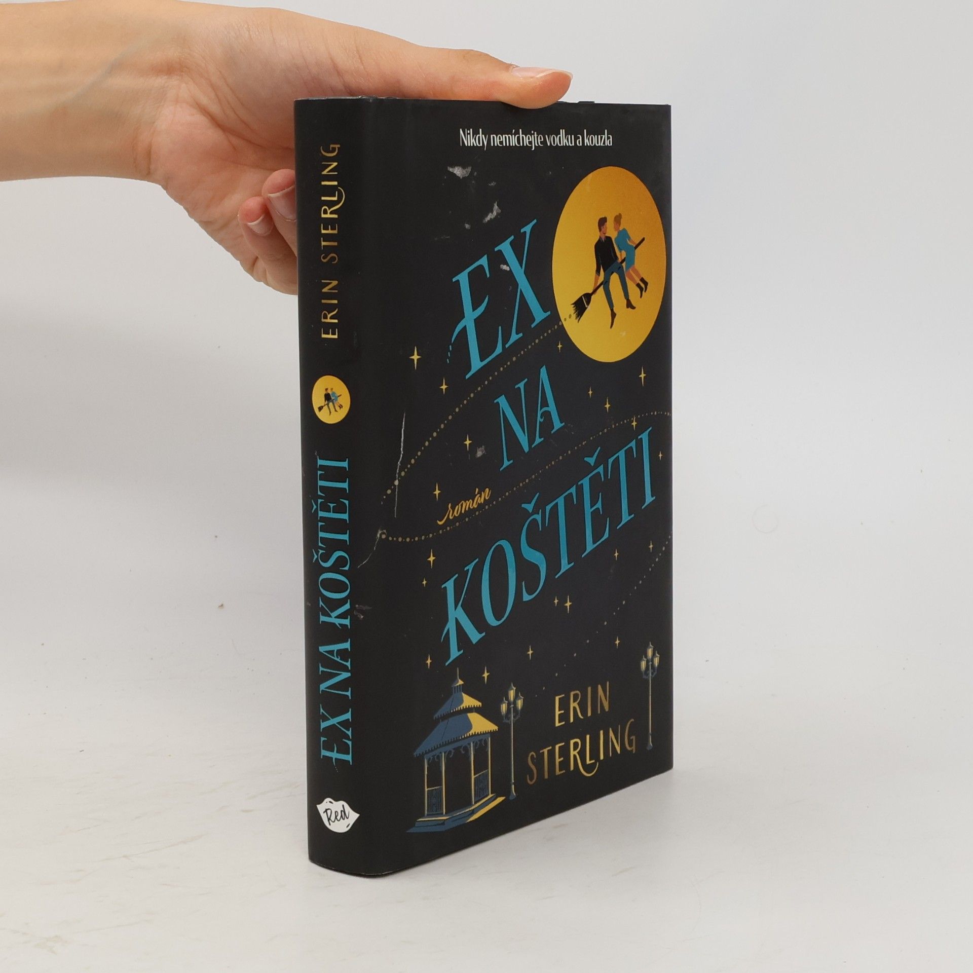 Rachel Hawkins Ex na koštěti