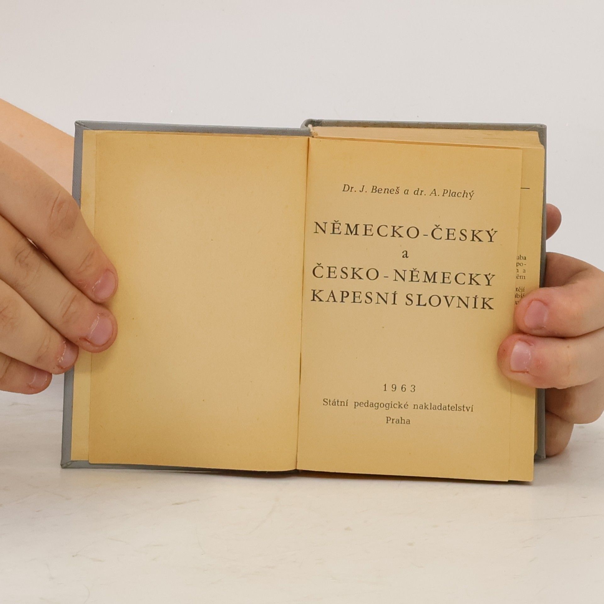 Josef Beneš Německo-český a česko-německý kapesní slovník